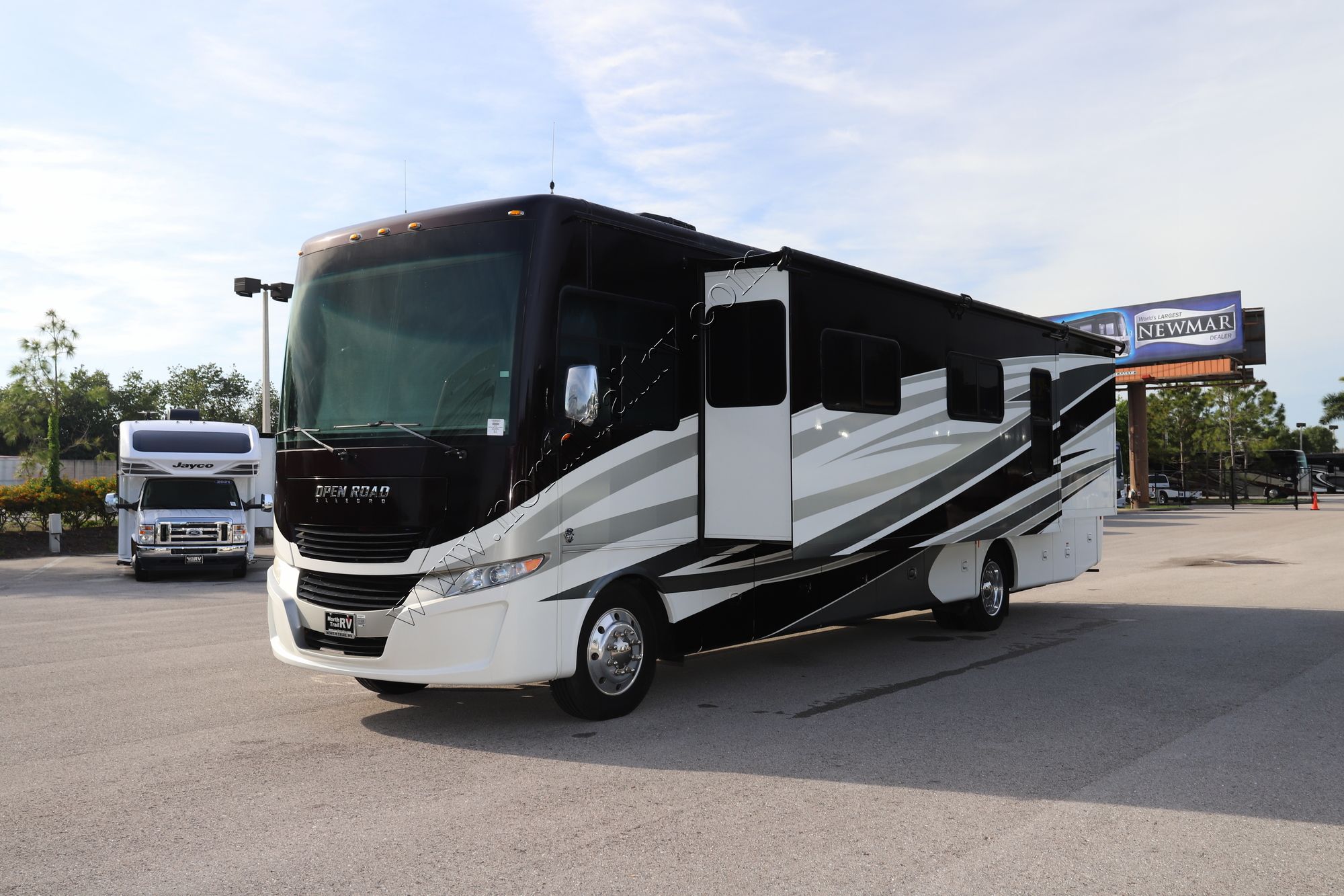 Used 2018 Tiffin Motor Homes Allegro 36LA Class A  For Sale