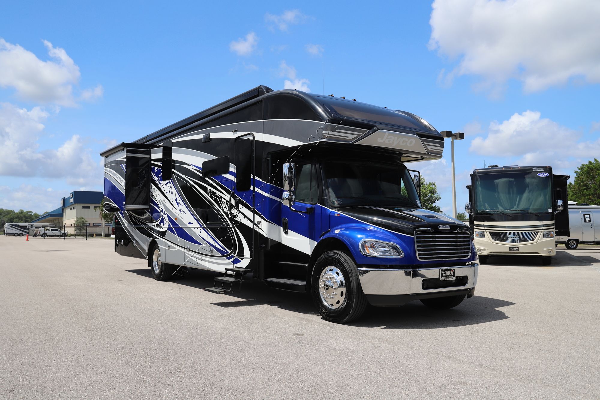 New 2022 Jayco Seneca Prestige 37K Super C  For Sale