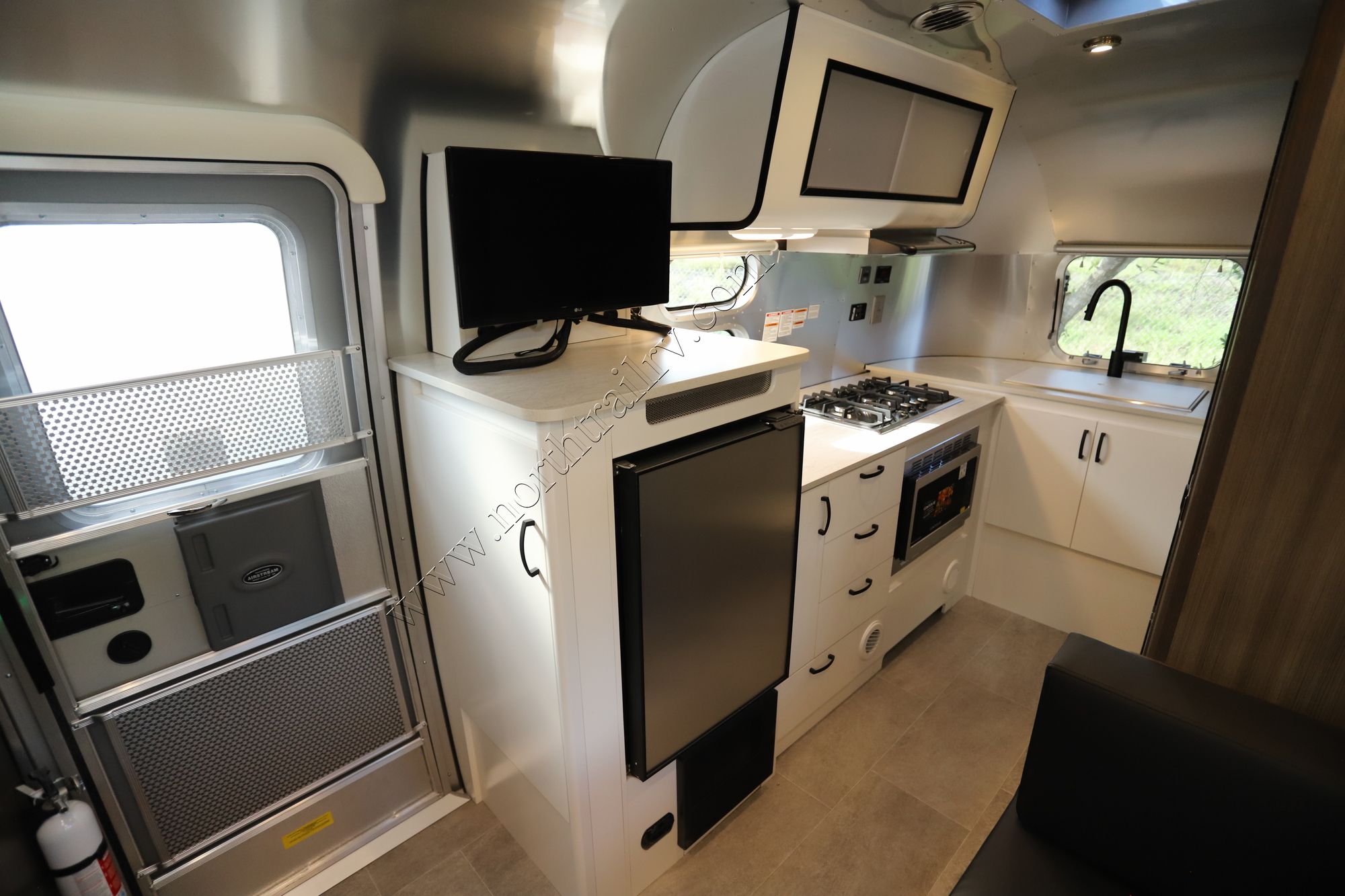 New 2022 Airstream Caravel 20FB Travel Trailer  For Sale