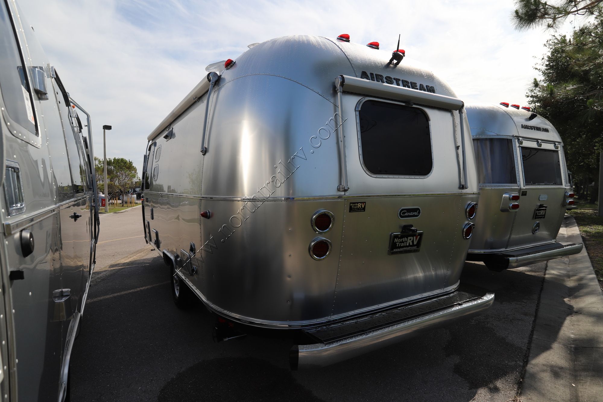 New 2022 Airstream Caravel 22FB Travel Trailer  For Sale