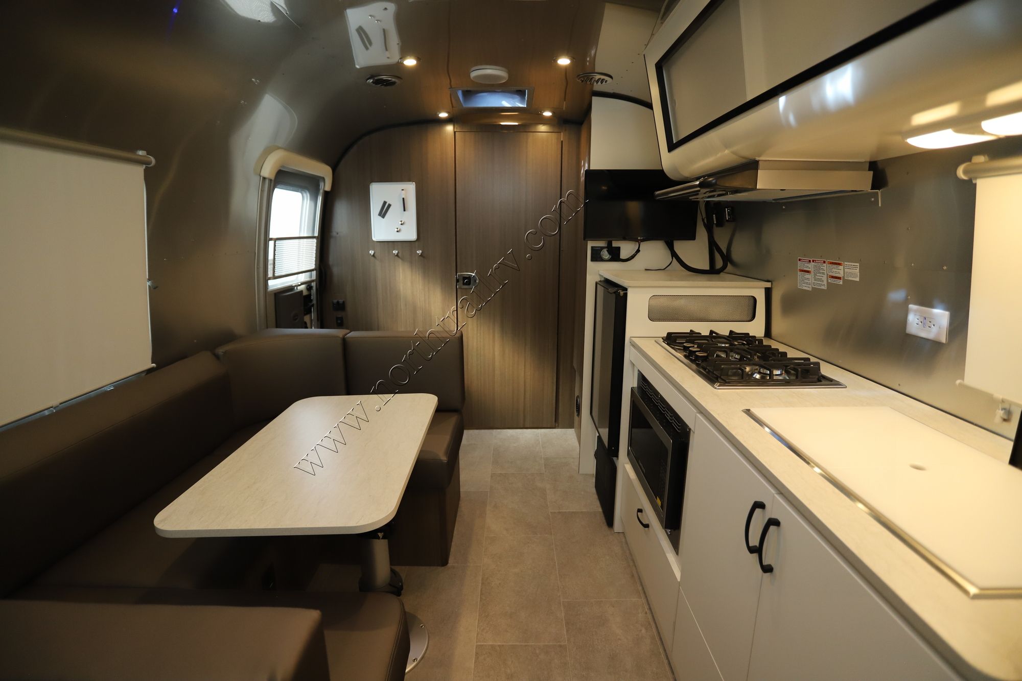 2022 Airstream Caravel 22FB Travel Trailer New  For Sale