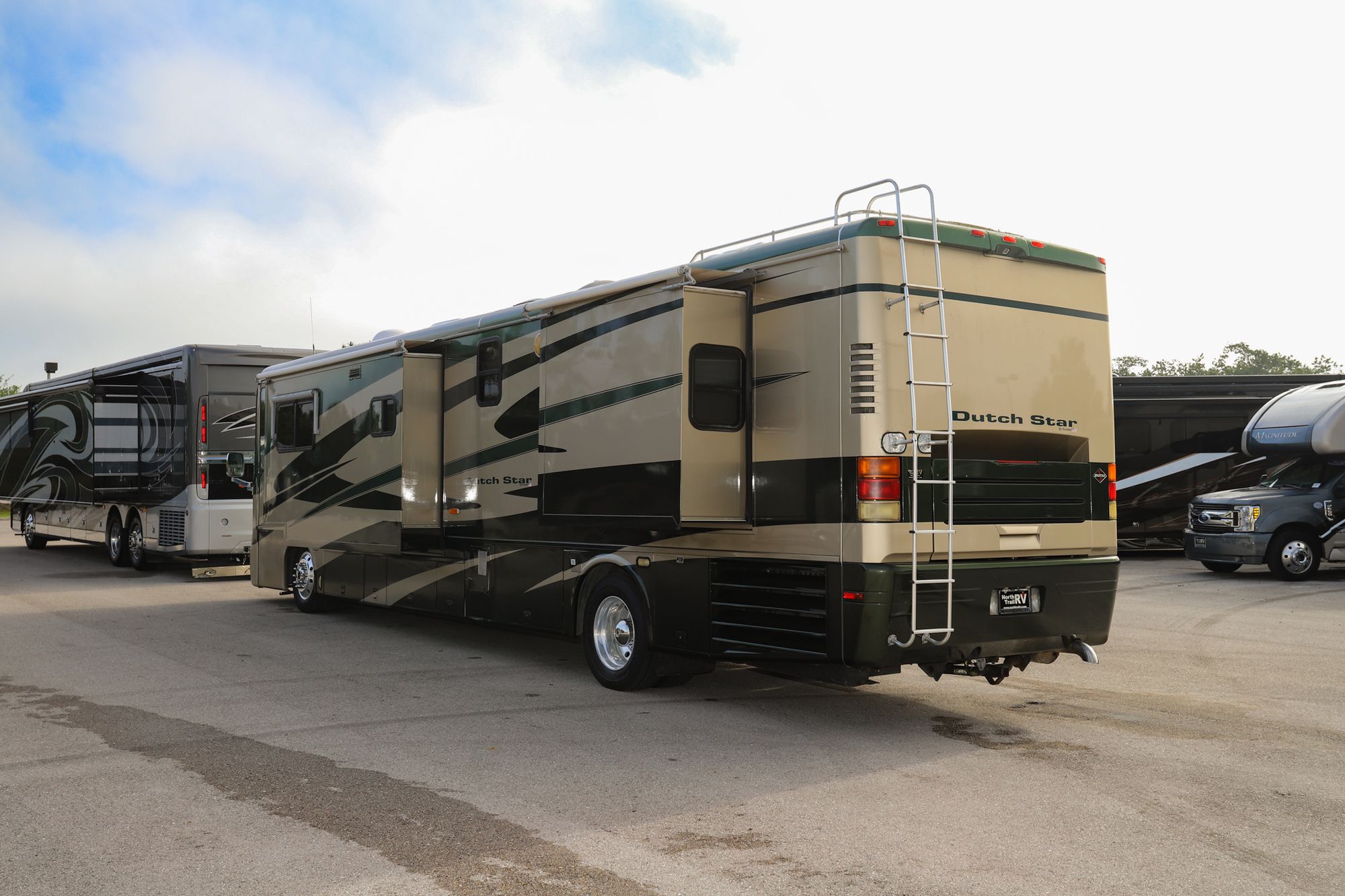 Used 2003 Newmar Dutch Star 4004 Class A  For Sale