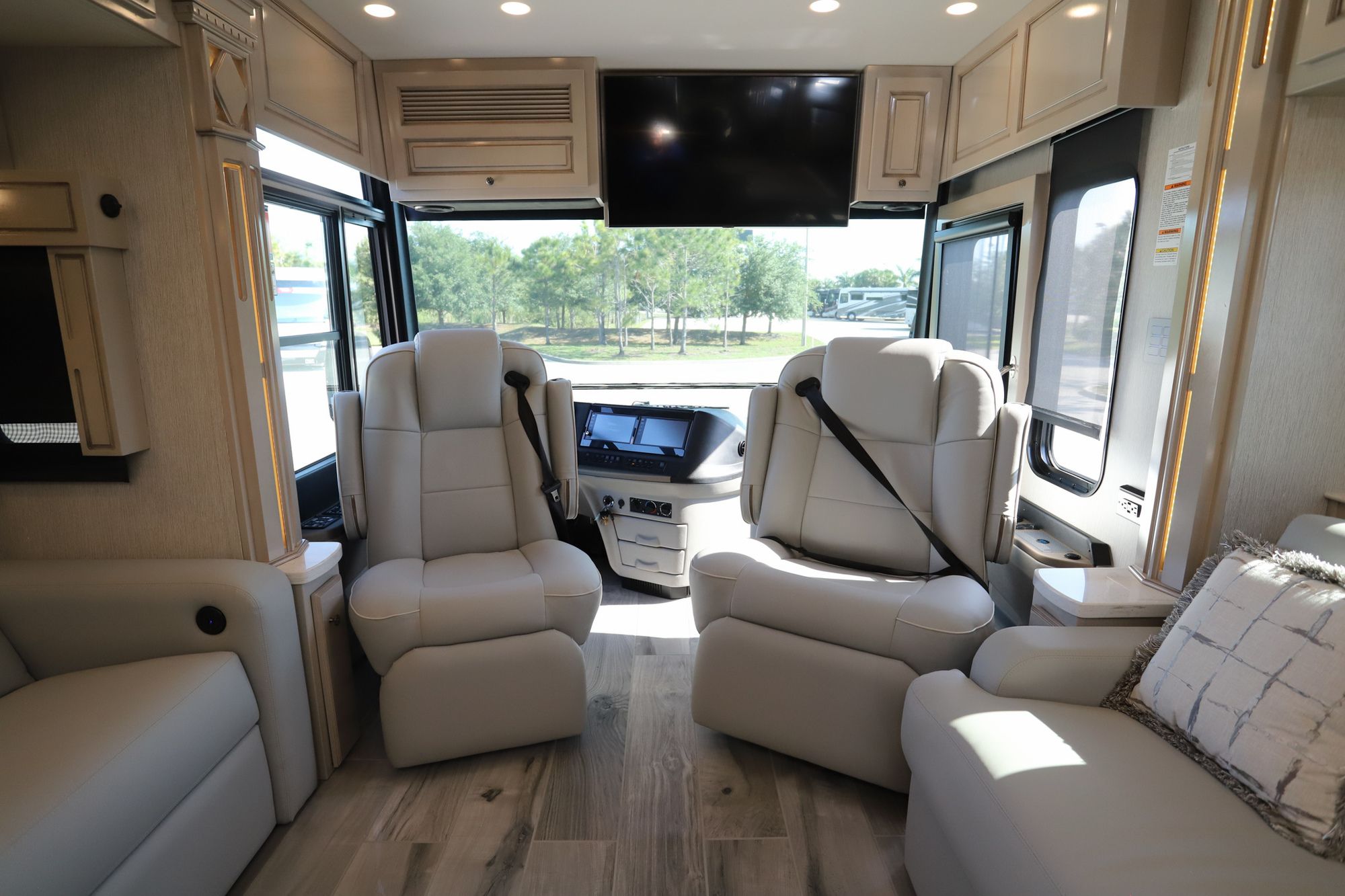 Used 2022 Newmar Dutch Star 4369 Class A  For Sale