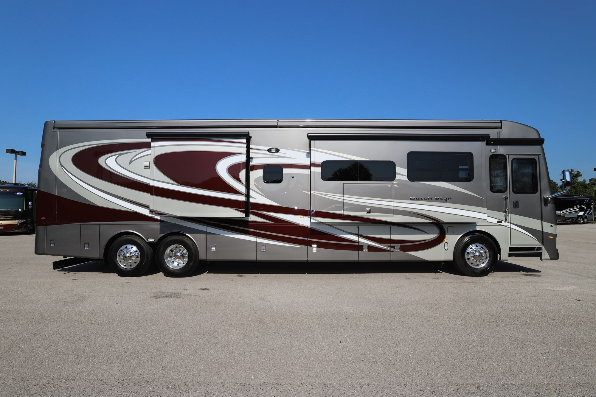 Used 2022 Newmar Dutch Star 4369 Class A  For Sale