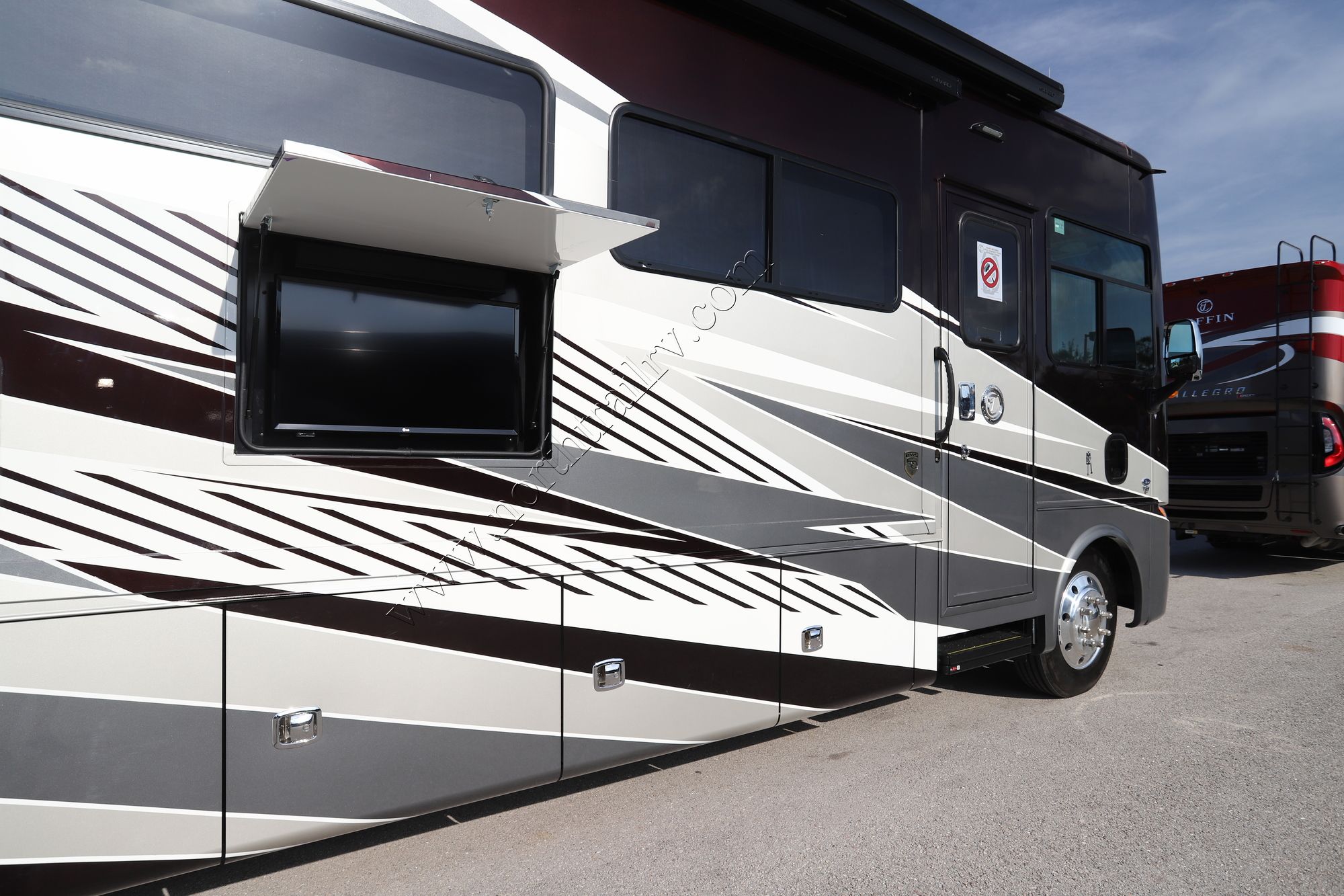 New 2022 Tiffin Motor Homes Allegro 34PA Class A  For Sale