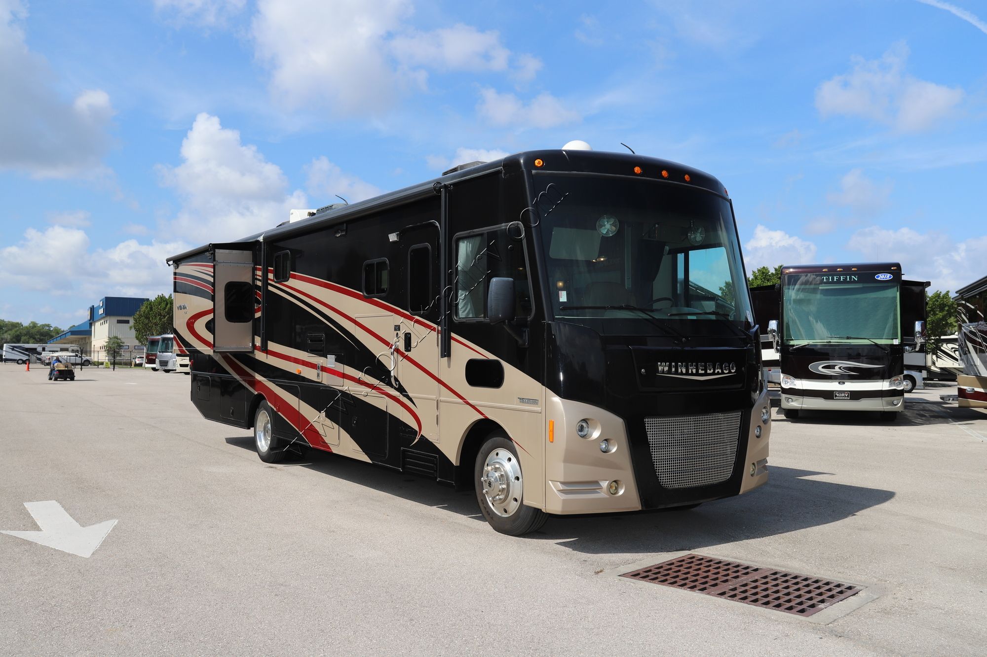 Used 2016 Winnebago Vista Lx 35F Class A  For Sale