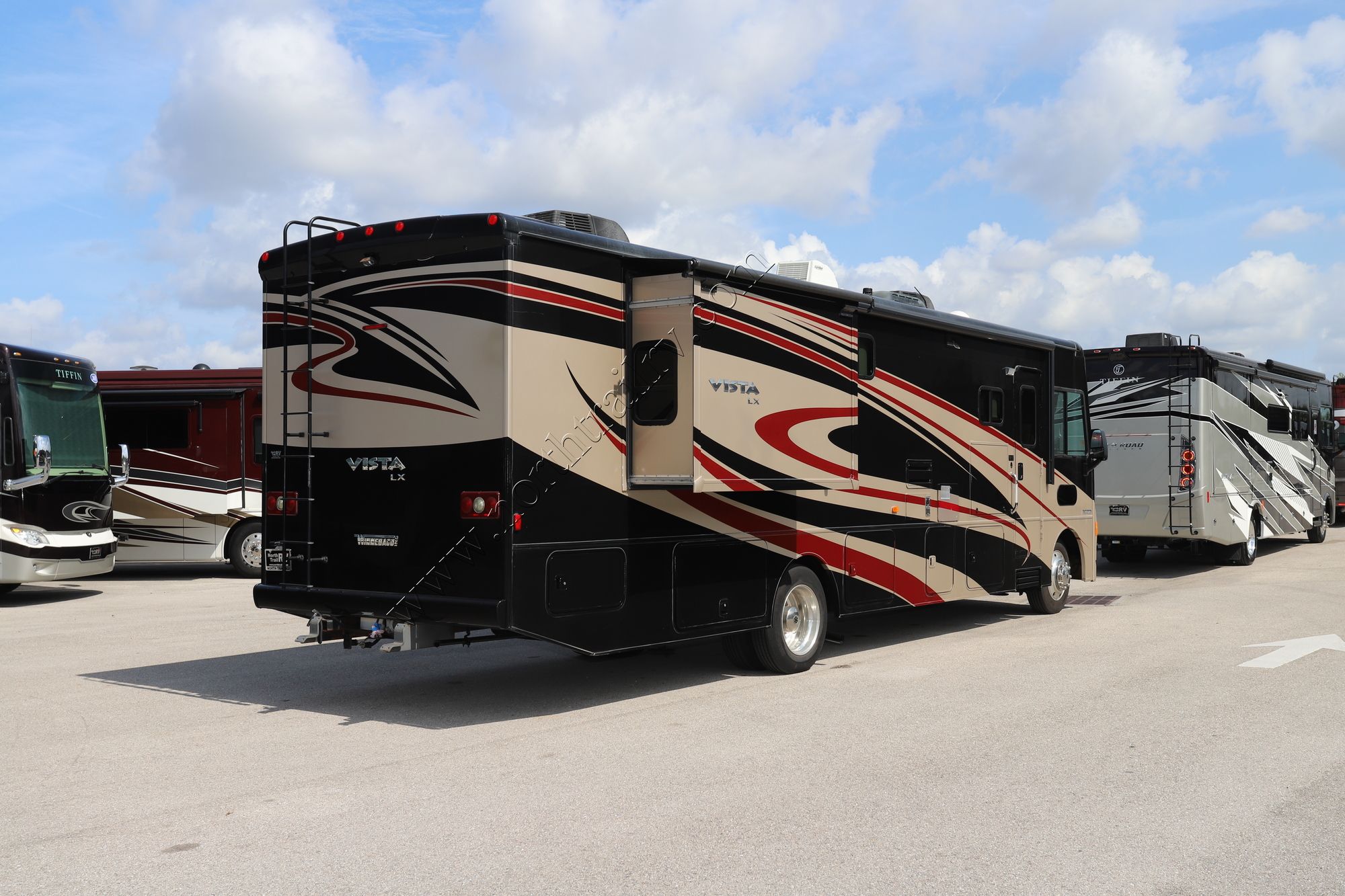 Used 2016 Winnebago Vista Lx 35F Class A  For Sale