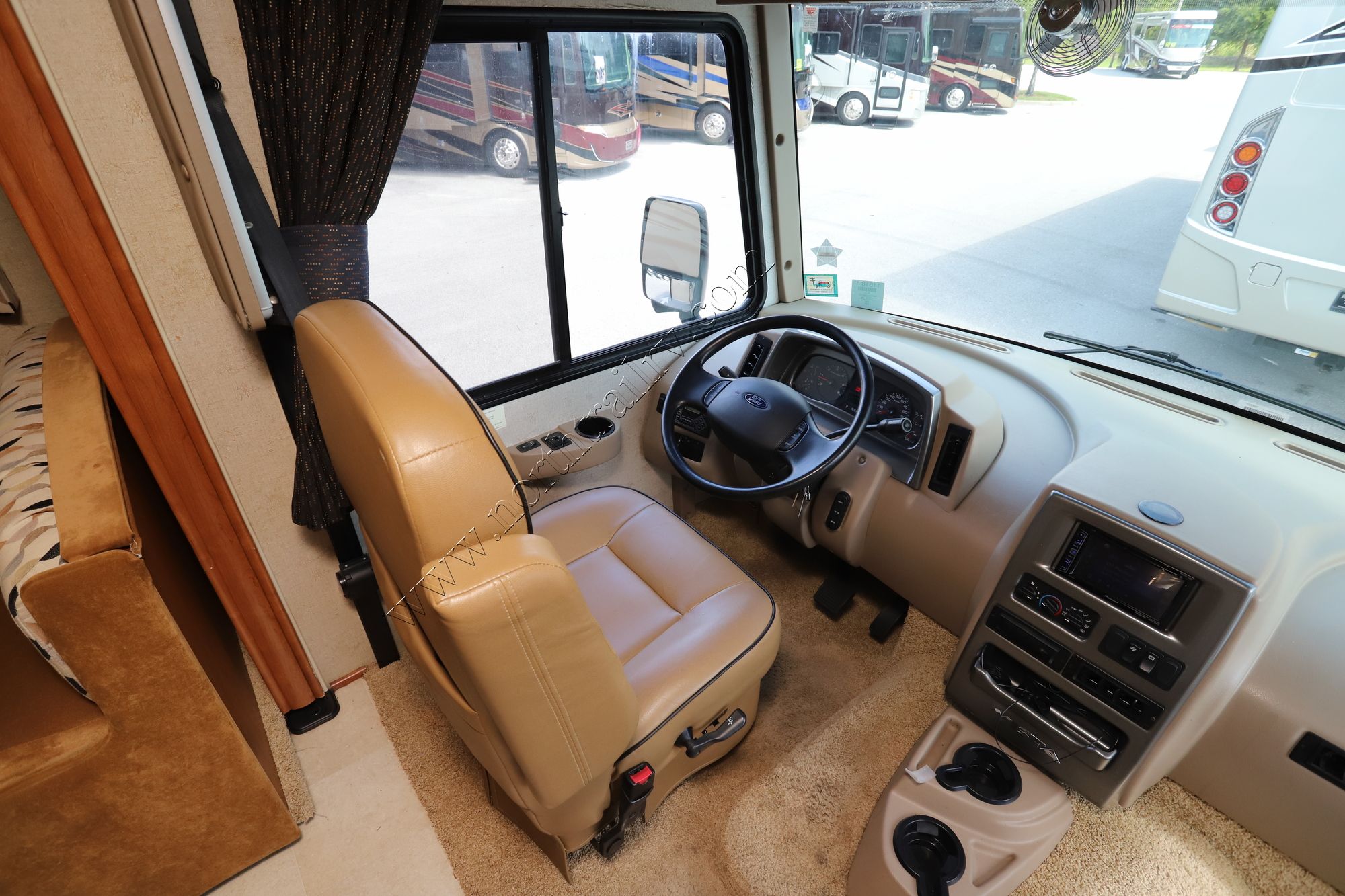 Used 2016 Winnebago Vista Lx 35F Class A  For Sale