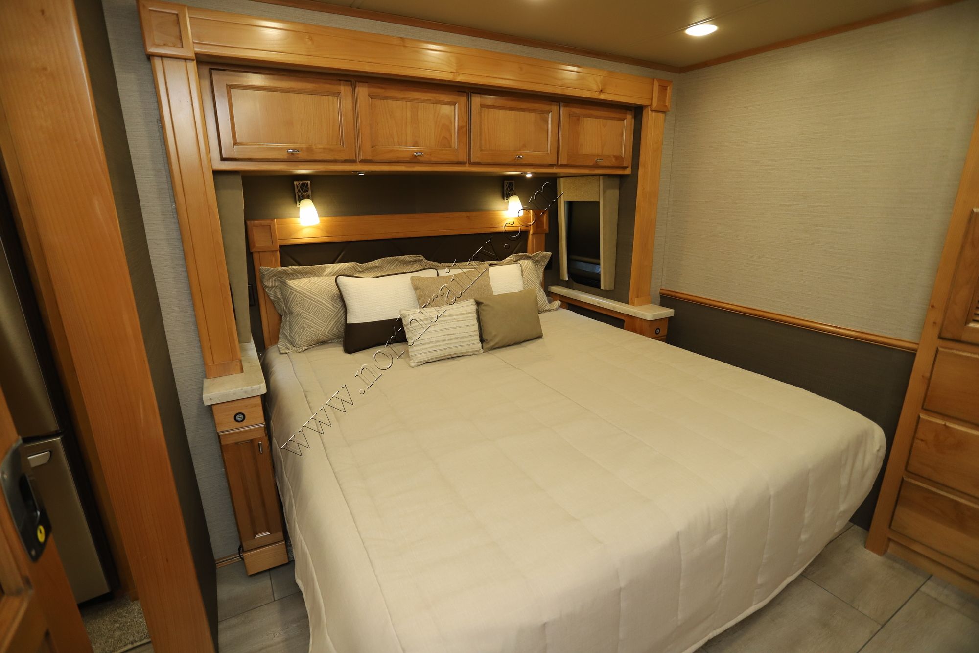 New 2022 Tiffin Motor Homes Allegro 34PA Class A  For Sale