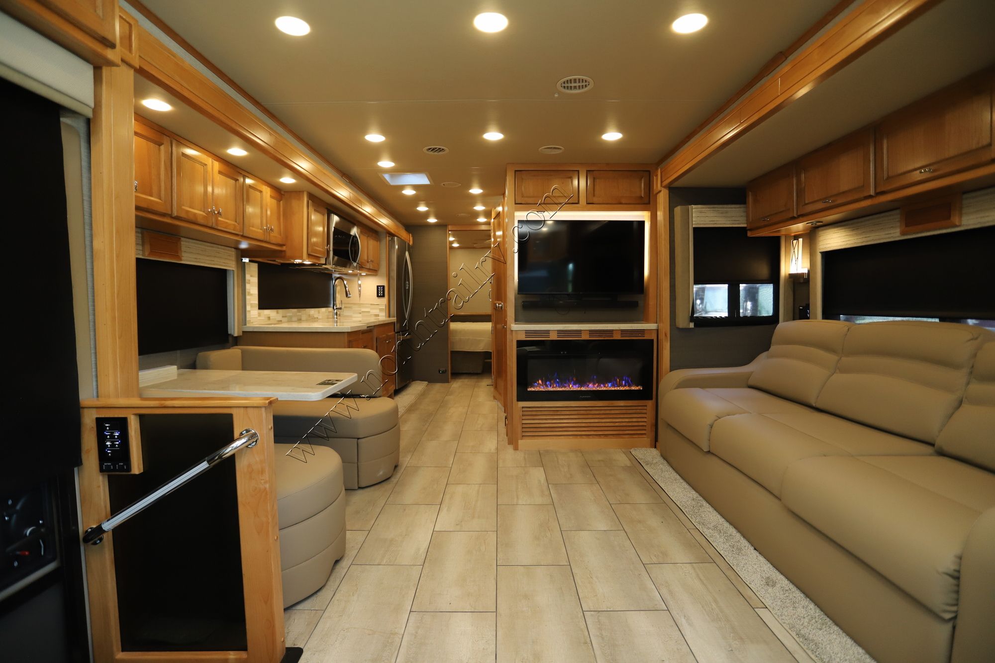 New 2022 Tiffin Motor Homes Allegro 34PA Class A  For Sale