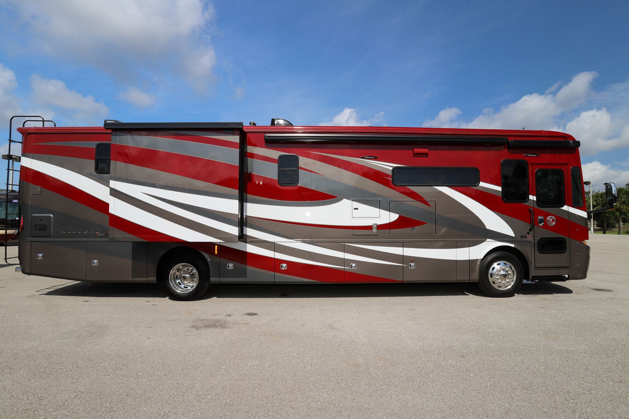 Used 2021 Tiffin Motor Homes Allegro Red 38LL Class A  For Sale
