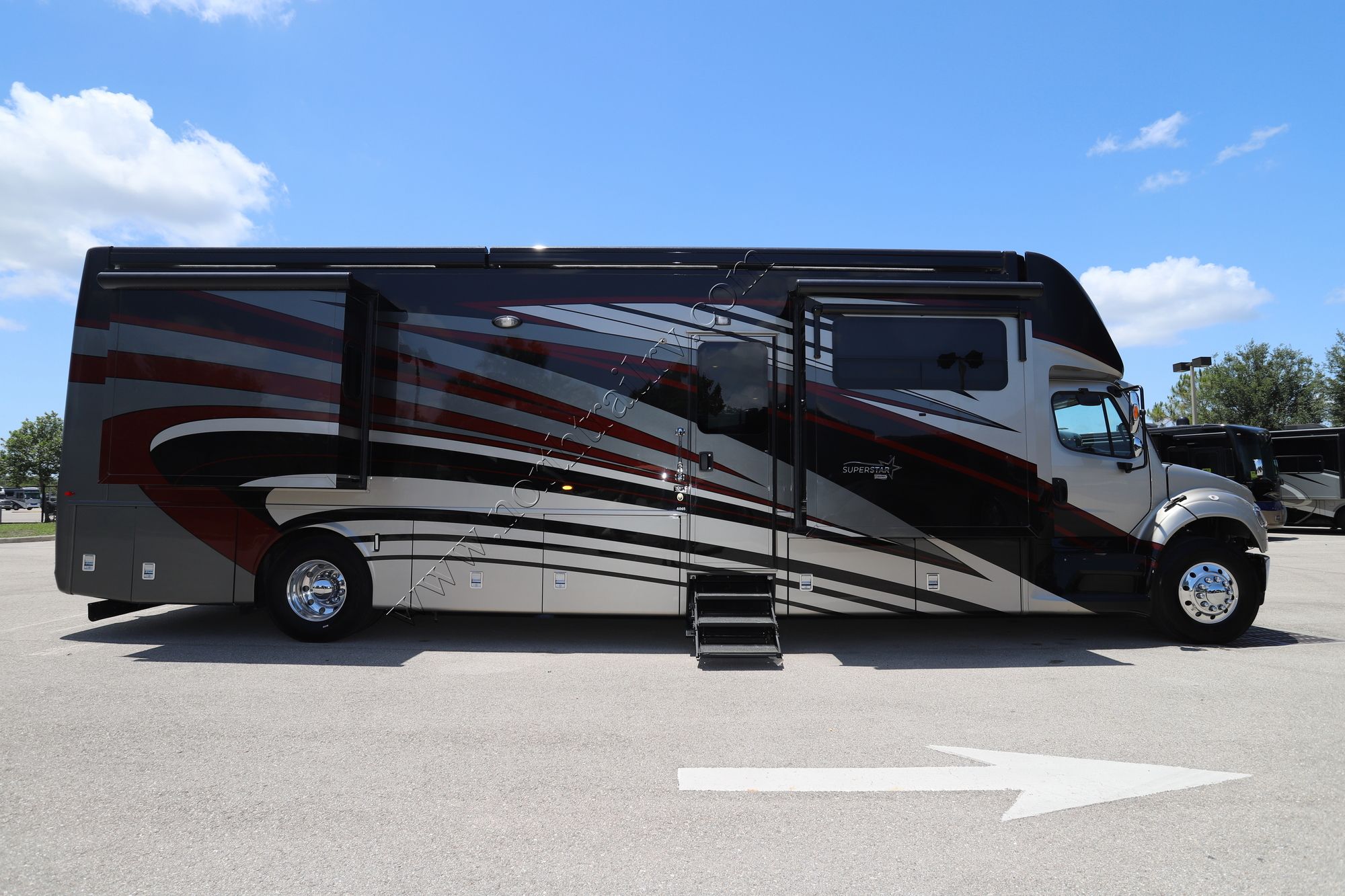 New 2022 Newmar Super Star 4065 Super C  For Sale