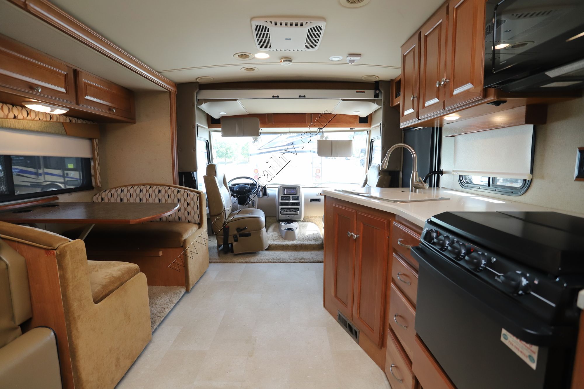 Used 2016 Winnebago Vista Lx 35F Class A  For Sale