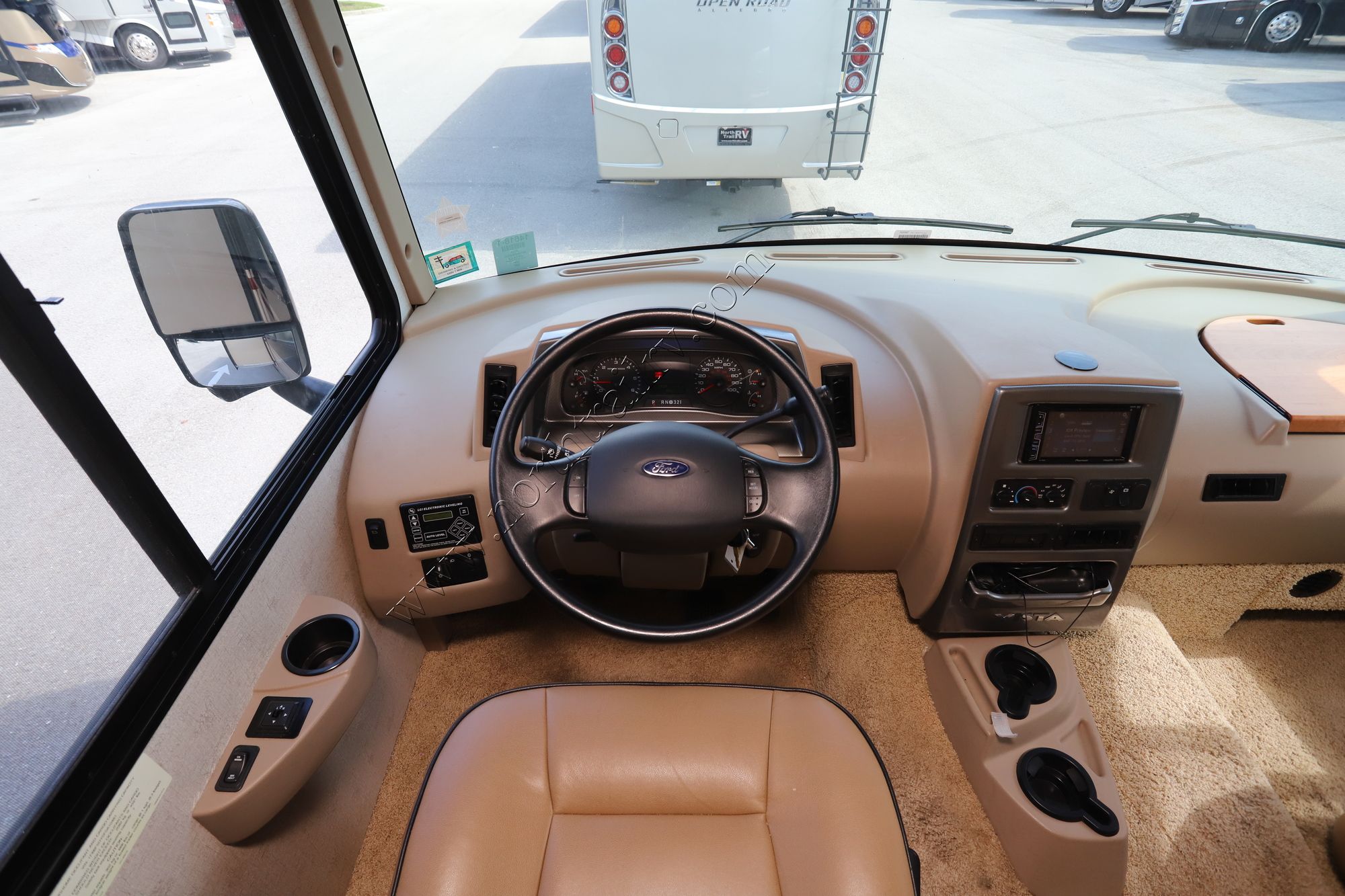 Used 2016 Winnebago Vista Lx 35F Class A  For Sale