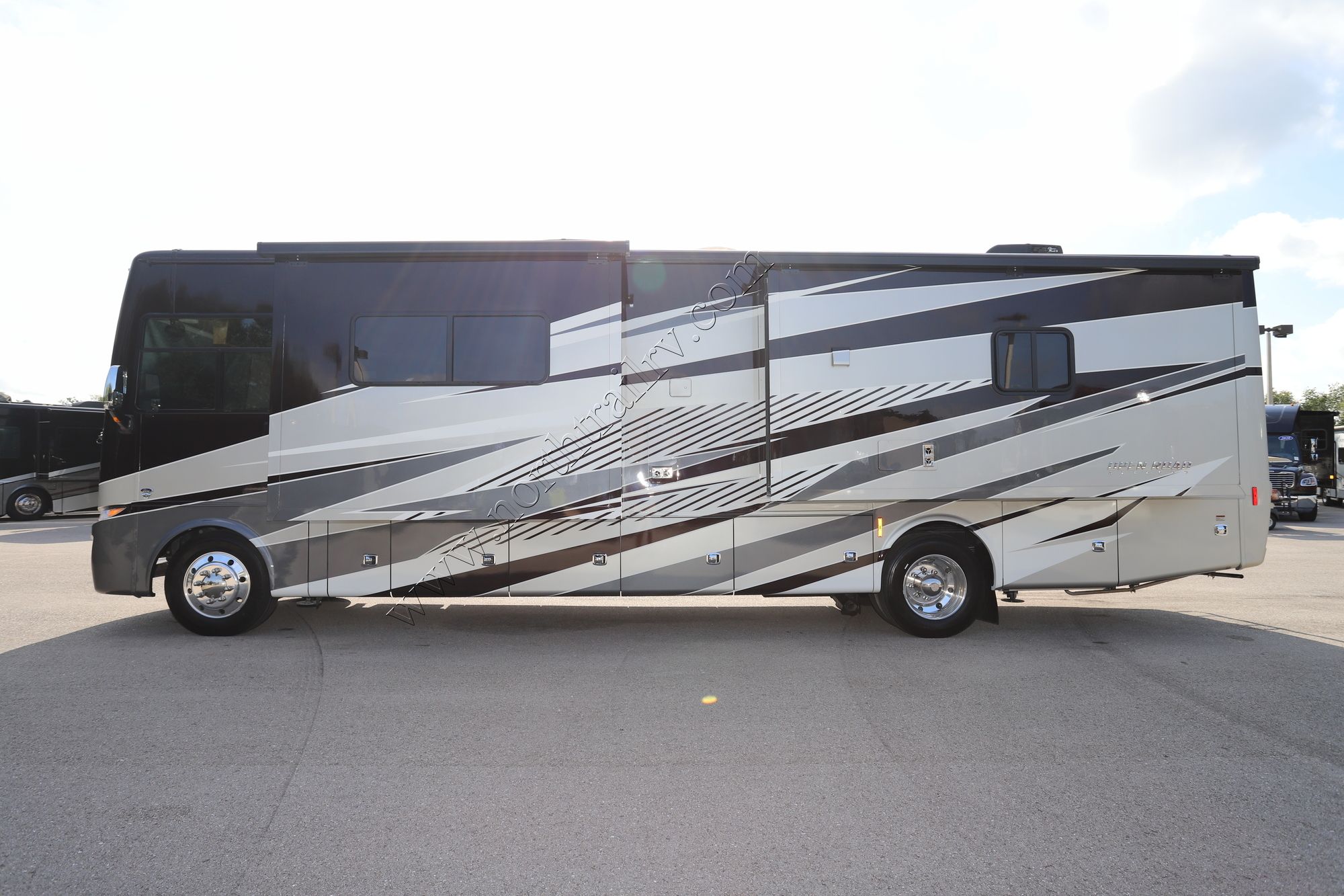 New 2022 Tiffin Motor Homes Allegro 34PA Class A  For Sale