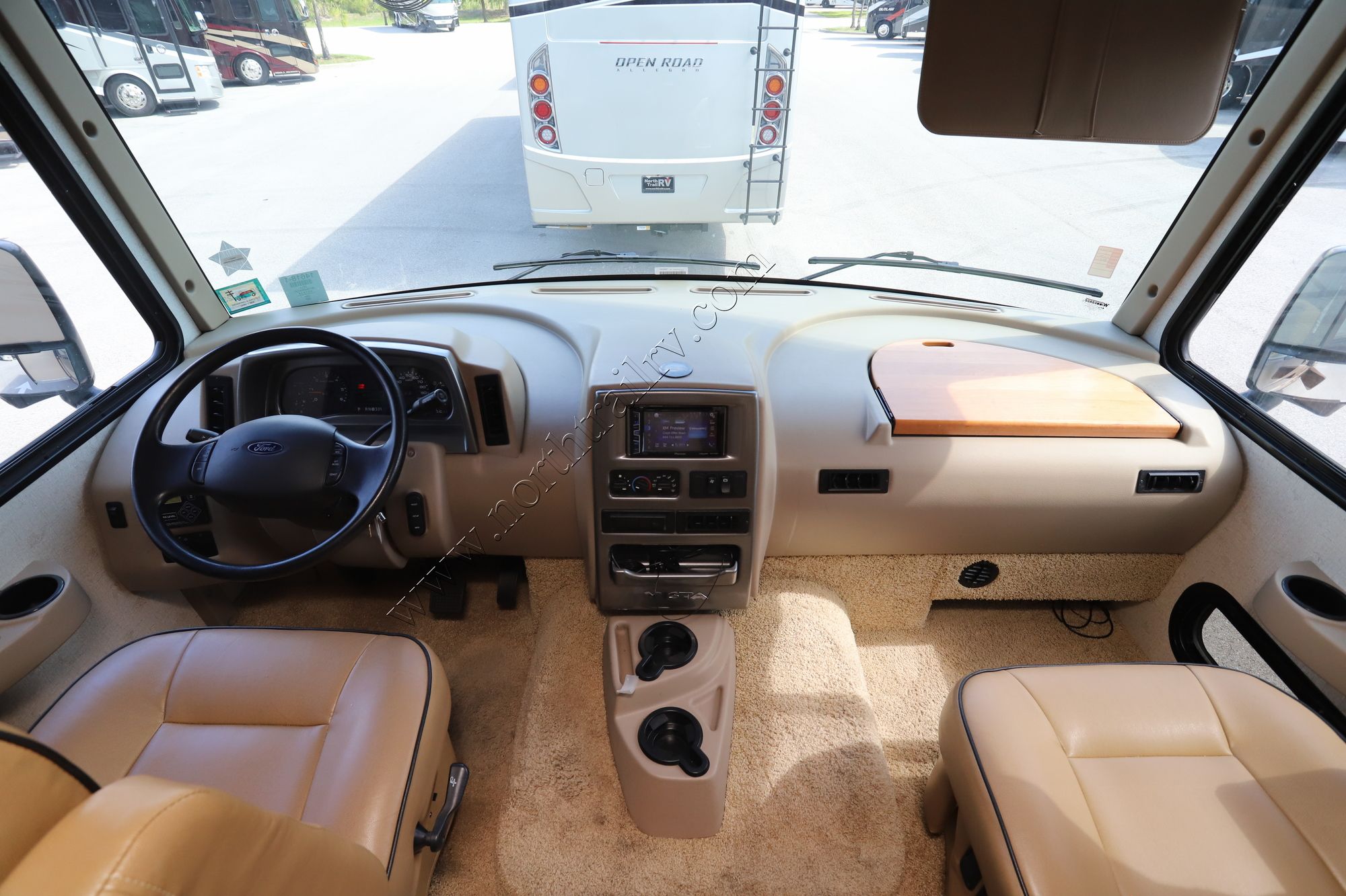 Used 2016 Winnebago Vista Lx 35F Class A  For Sale