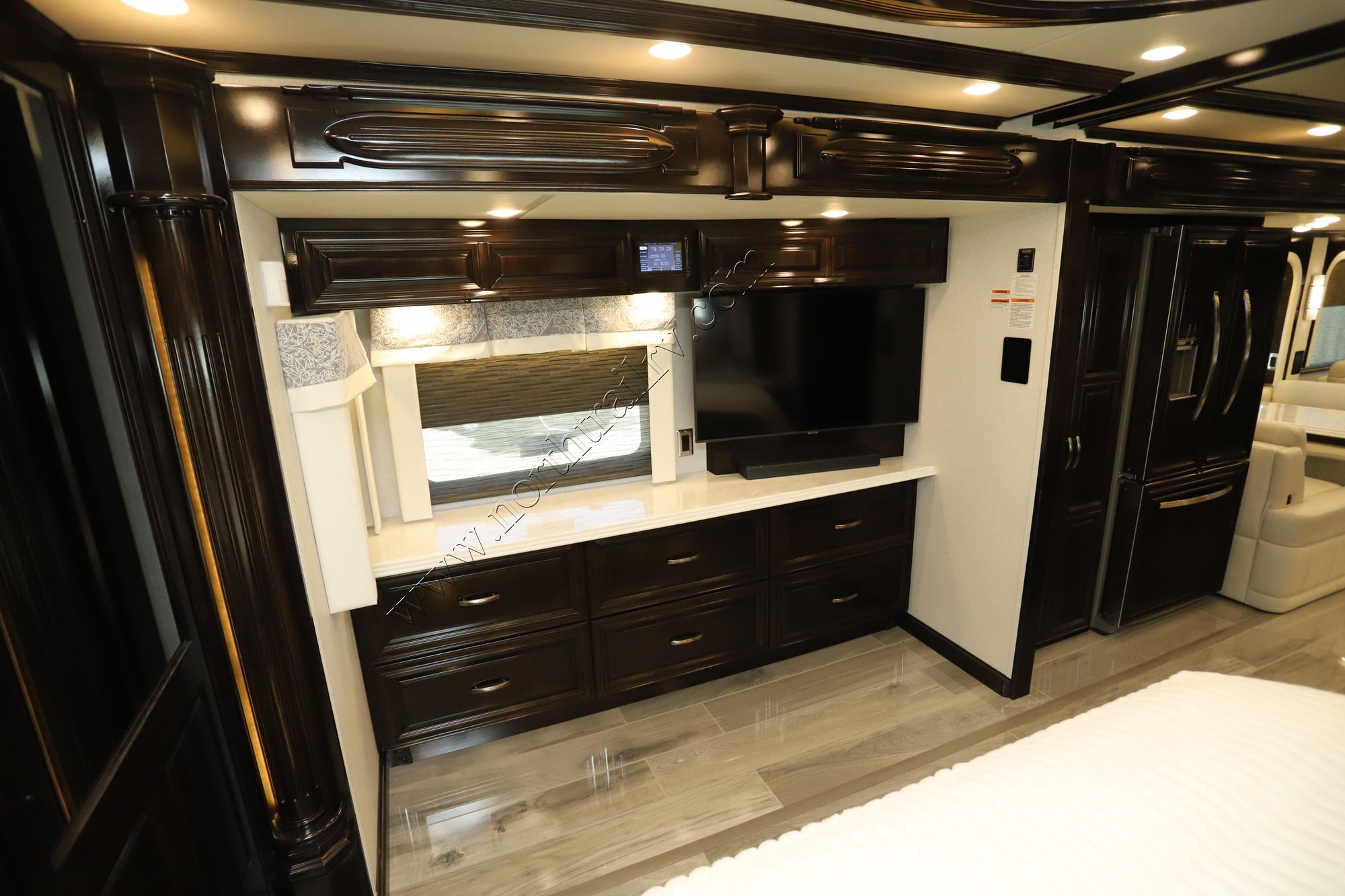 New 2022 Newmar Essex 4551 Class A  For Sale