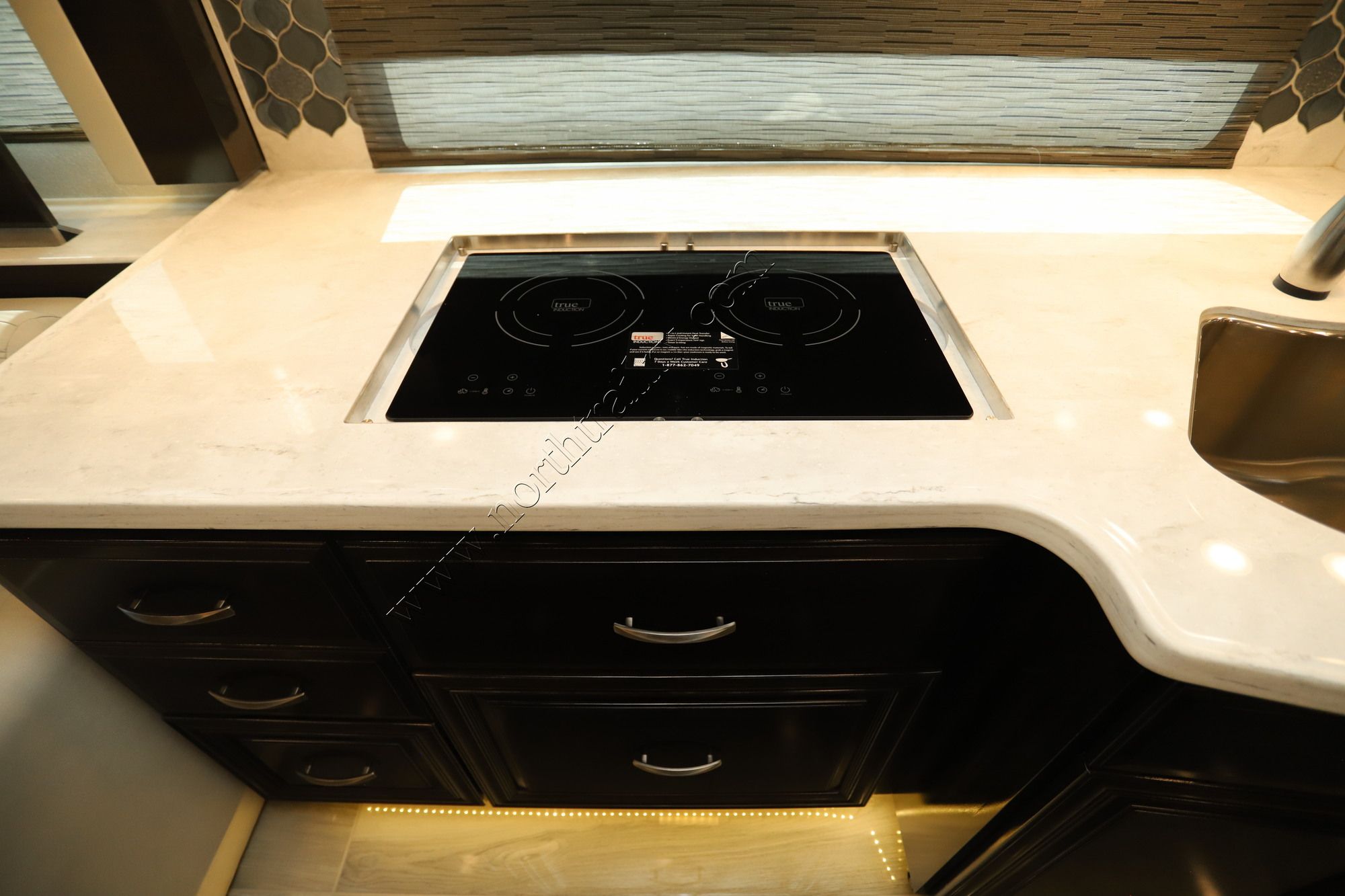 New 2022 Newmar Essex 4551 Class A  For Sale