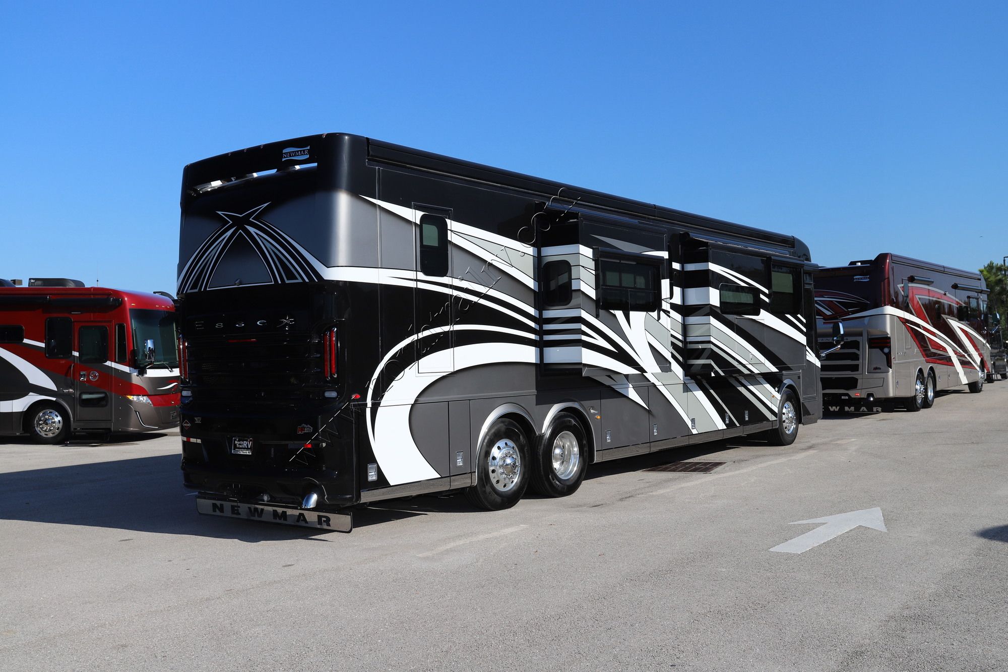 New 2022 Newmar Essex 4551 Class A  For Sale