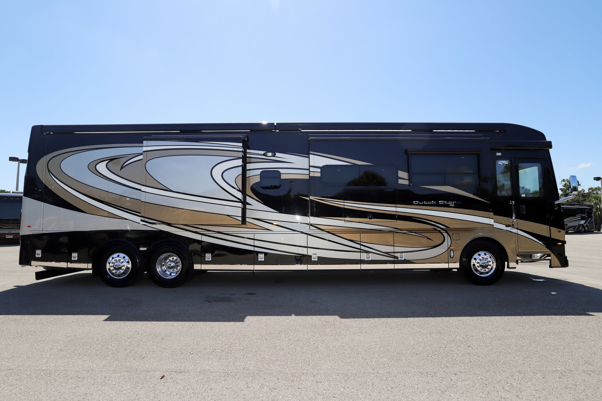 New 2022 Newmar Dutch Star 4369 Class A  For Sale