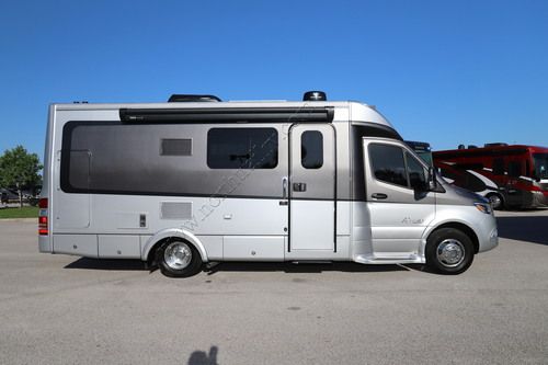 2021 Regency Ultra Brougham 25MB