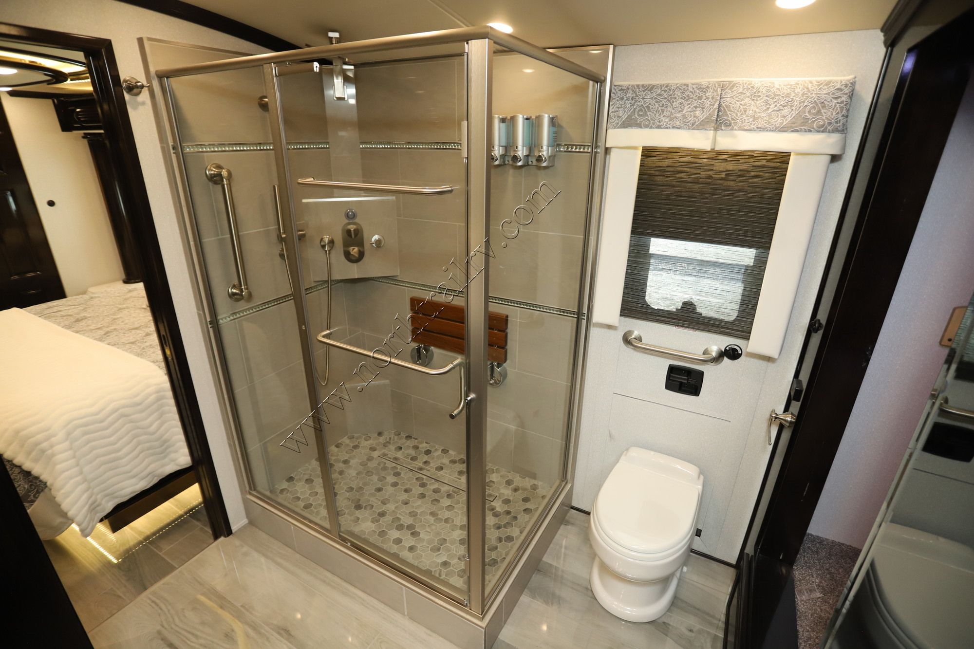 New 2022 Newmar Essex 4551 Class A  For Sale