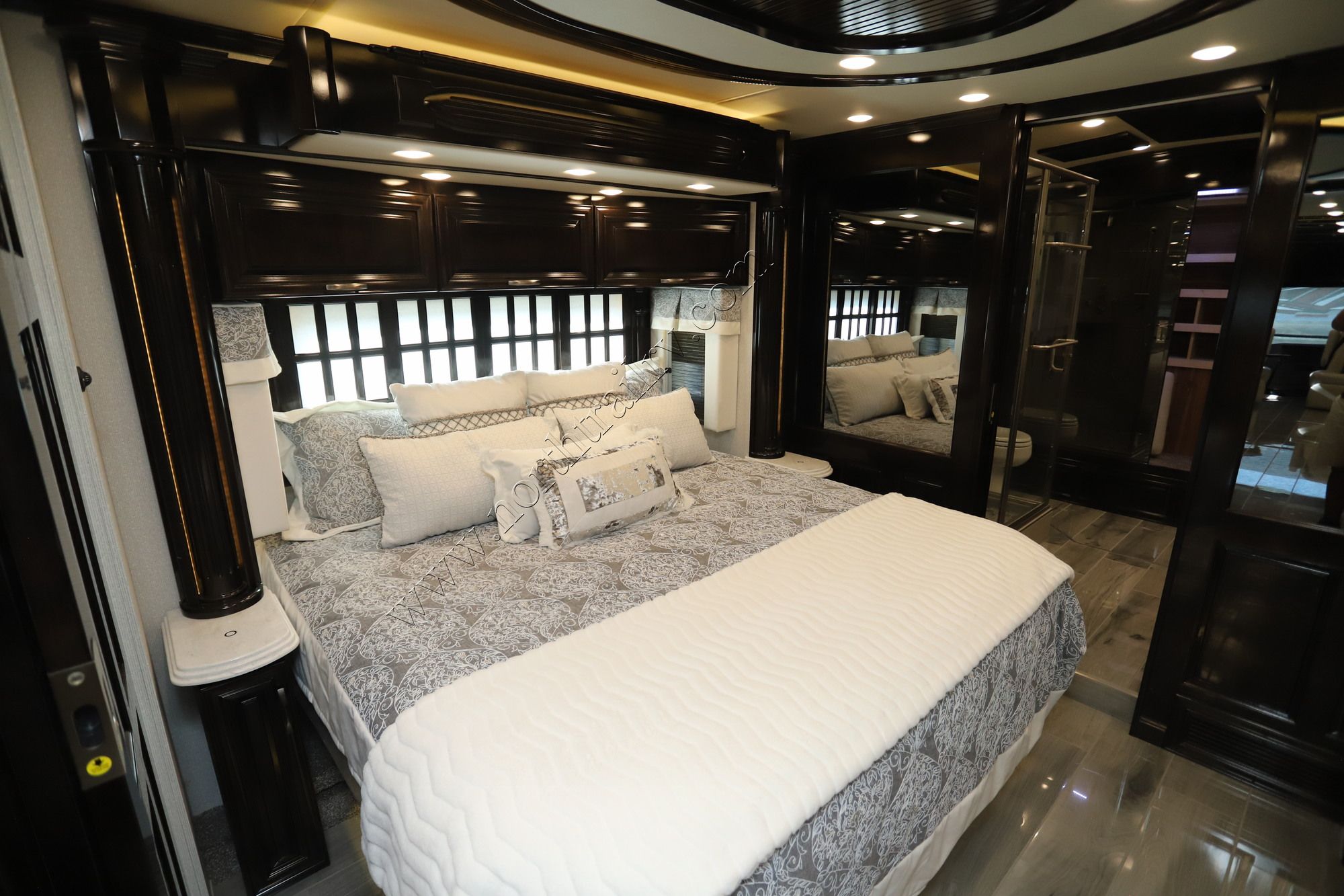 New 2022 Newmar Essex 4551 Class A  For Sale