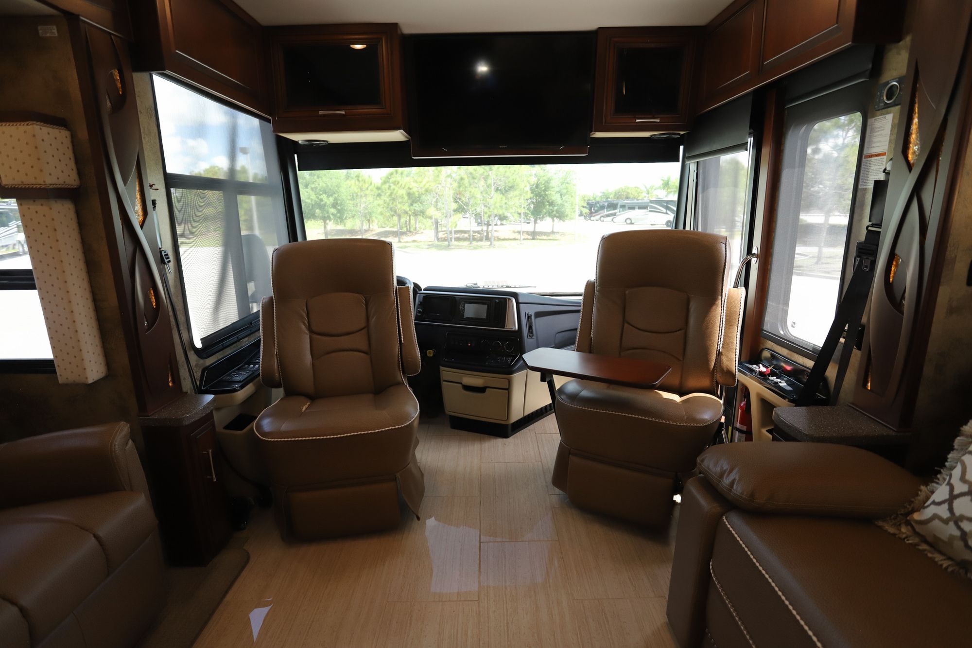 Used 2017 Newmar Ventana 4369 Class A  For Sale