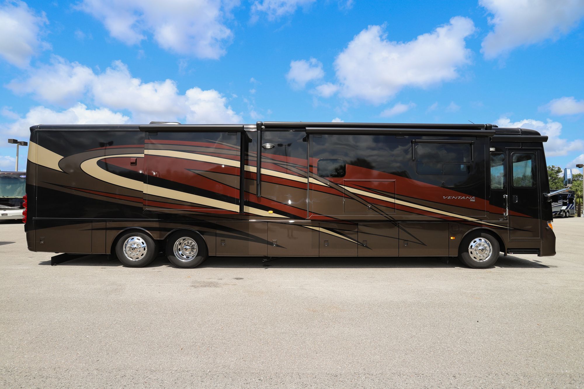 Used 2017 Newmar Ventana 4369 Class A  For Sale