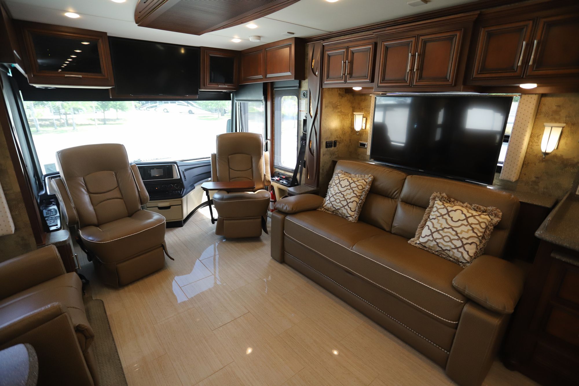 Used 2017 Newmar Ventana 4369 Class A  For Sale