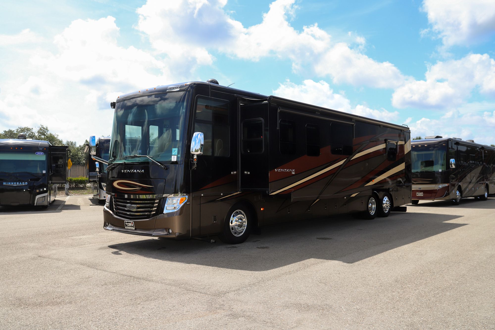 Used 2017 Newmar Ventana 4369 Class A  For Sale