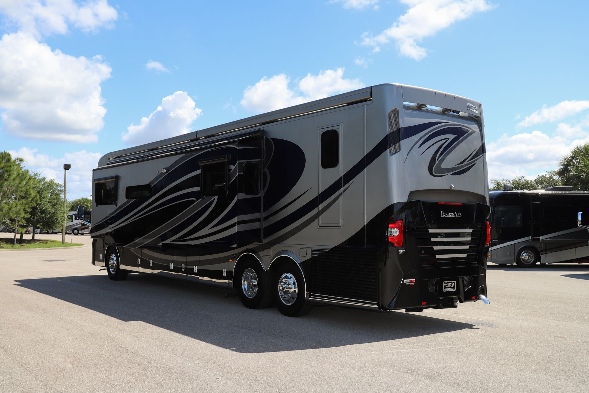 Used 2019 Newmar London Aire 4533 Class A  For Sale