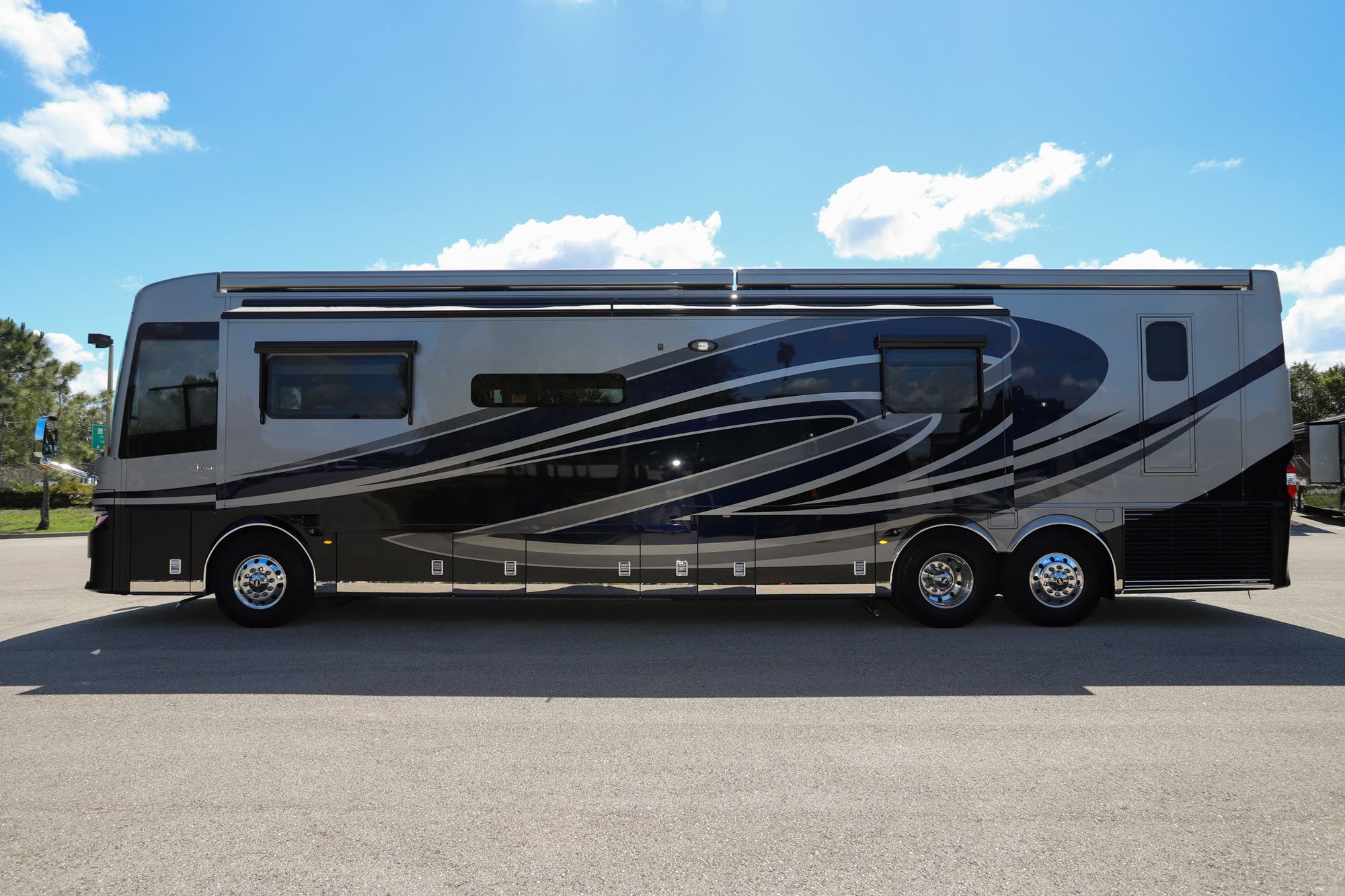 Used 2019 Newmar London Aire 4533 Class A  For Sale