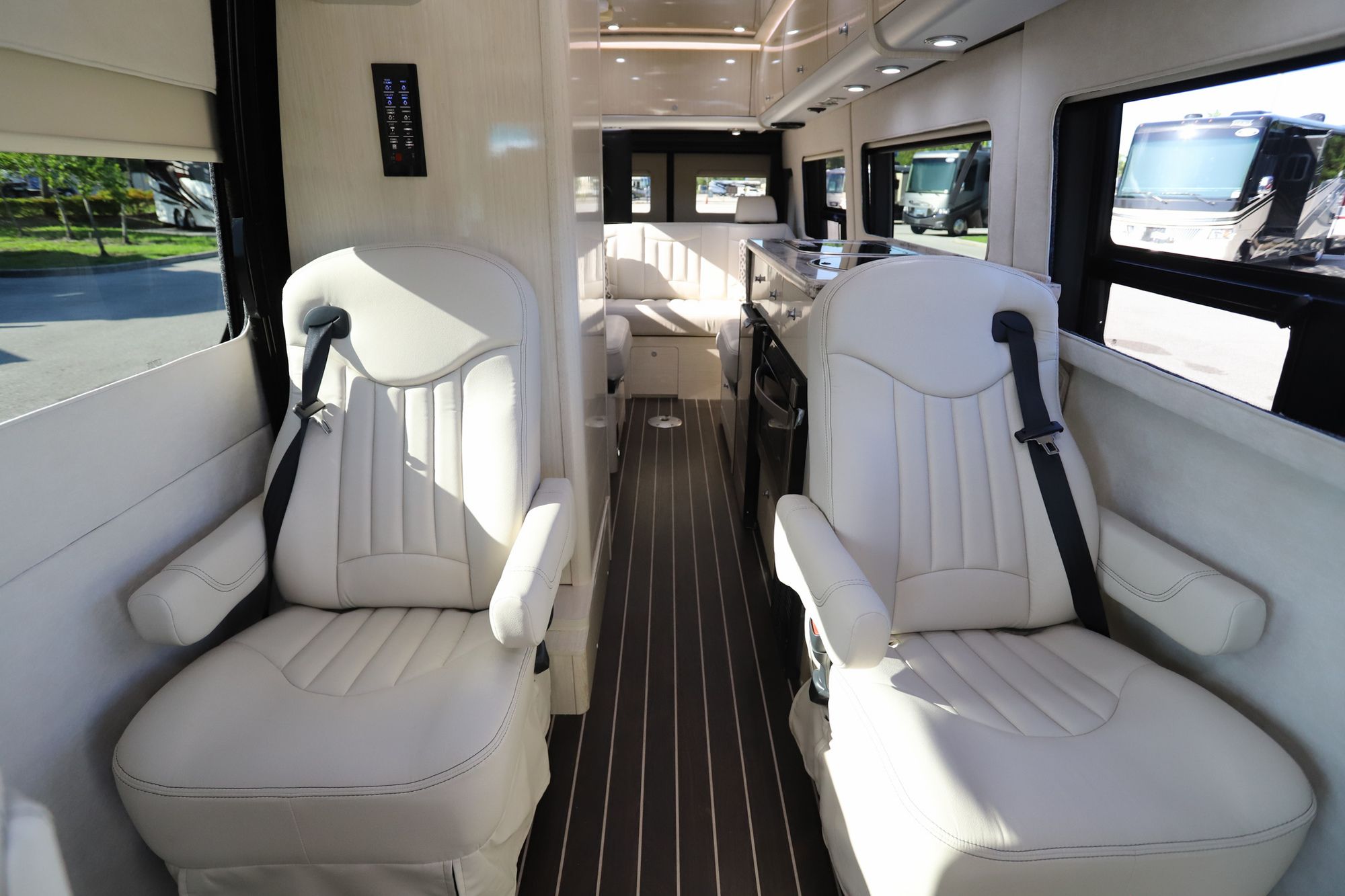 Used 2018 Airstream Interstate EXT LOUNGE Class B  For Sale