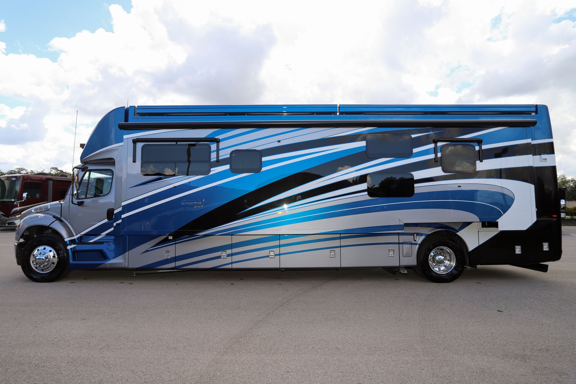 New 2022 Newmar Super Star 4065 Super C  For Sale