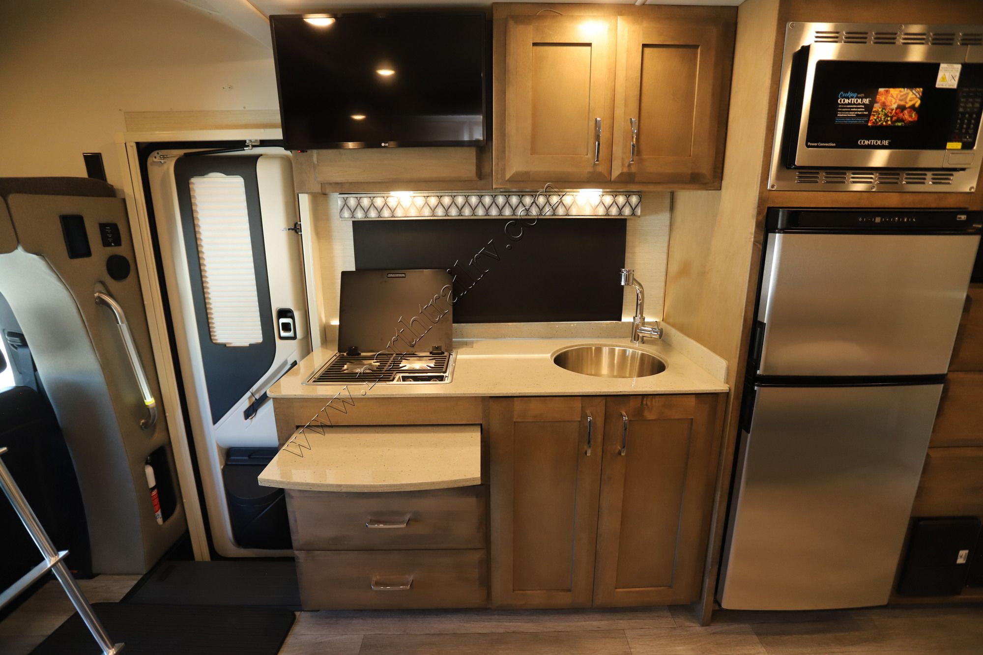 New 2022 Tiffin Motor Homes Wayfarer 25RW Class C  For Sale