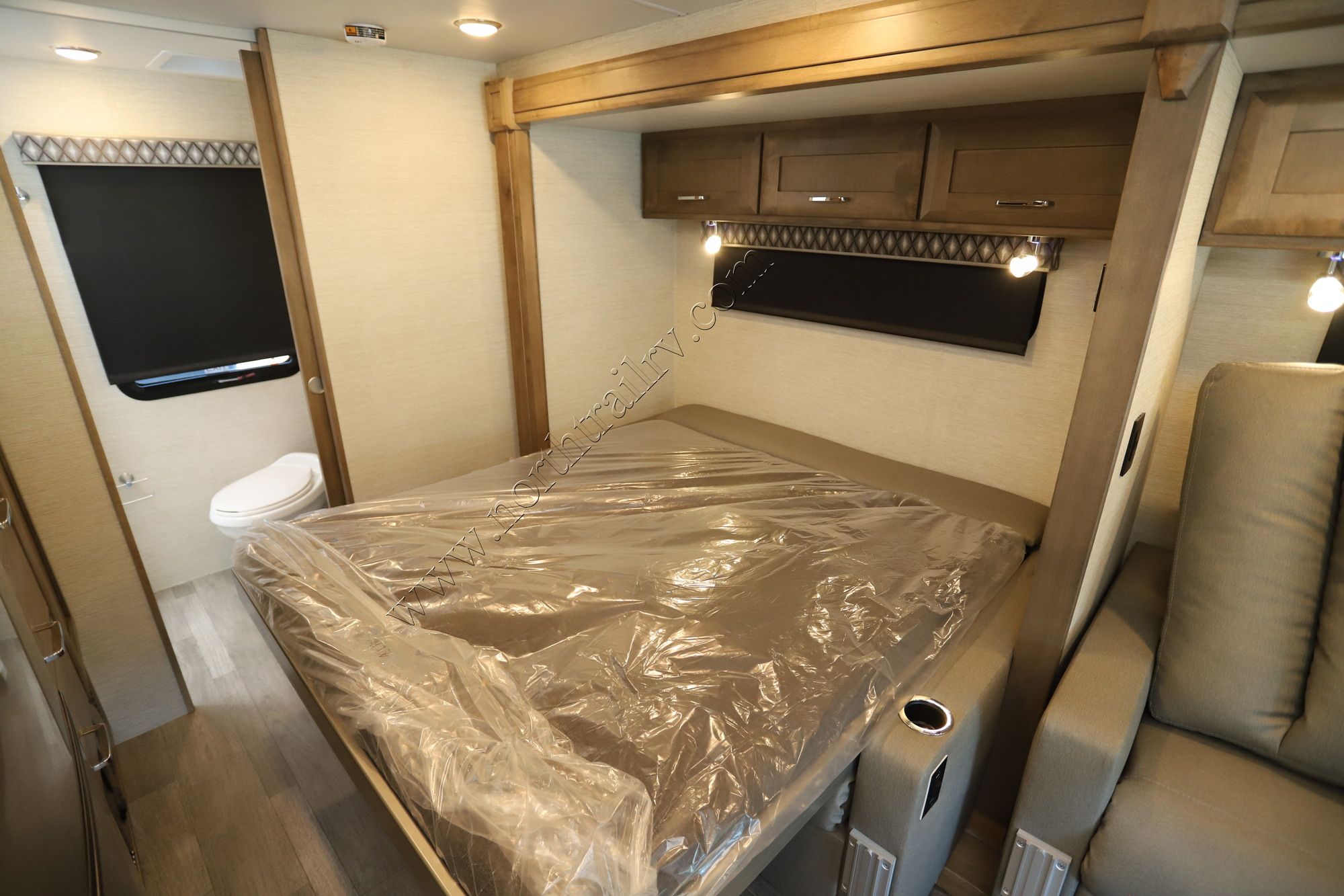 New 2022 Tiffin Motor Homes Wayfarer 25RW Class C  For Sale