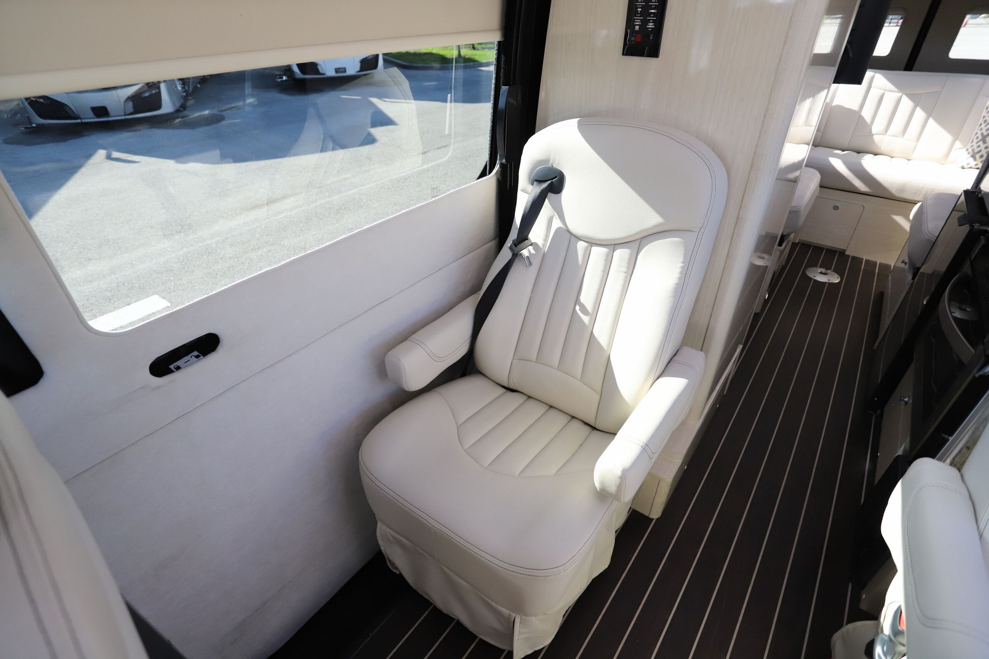 Used 2018 Airstream Interstate EXT LOUNGE Class B  For Sale