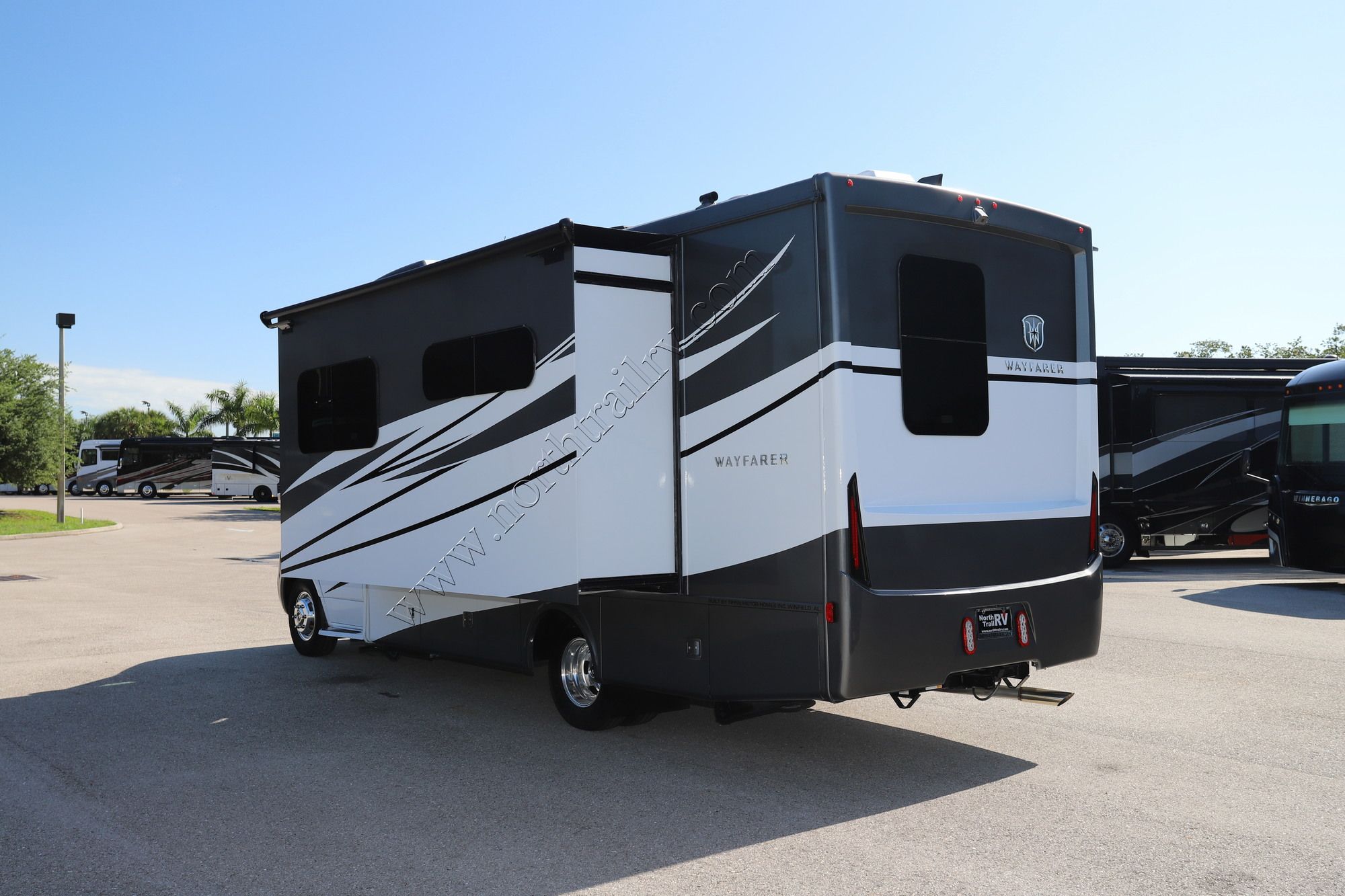 New 2022 Tiffin Motor Homes Wayfarer 25RW Class C  For Sale