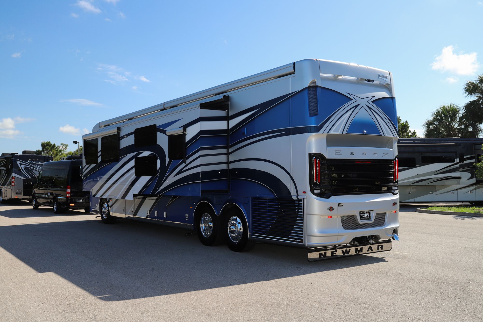 New 2022 Newmar Essex 4578 Class A  For Sale