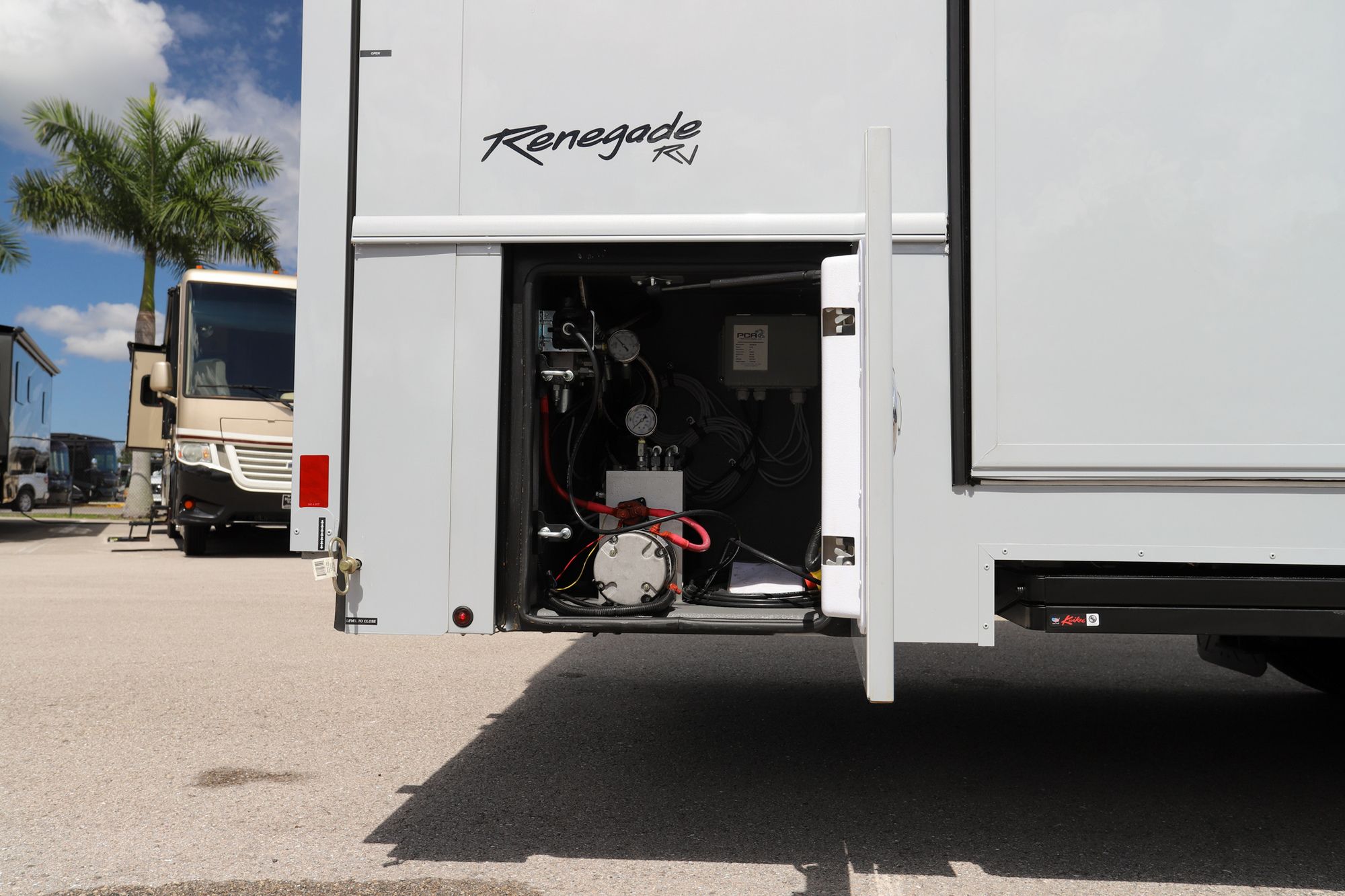 New 2022 Renegade Rv Classic Garage 2609 Super C  For Sale