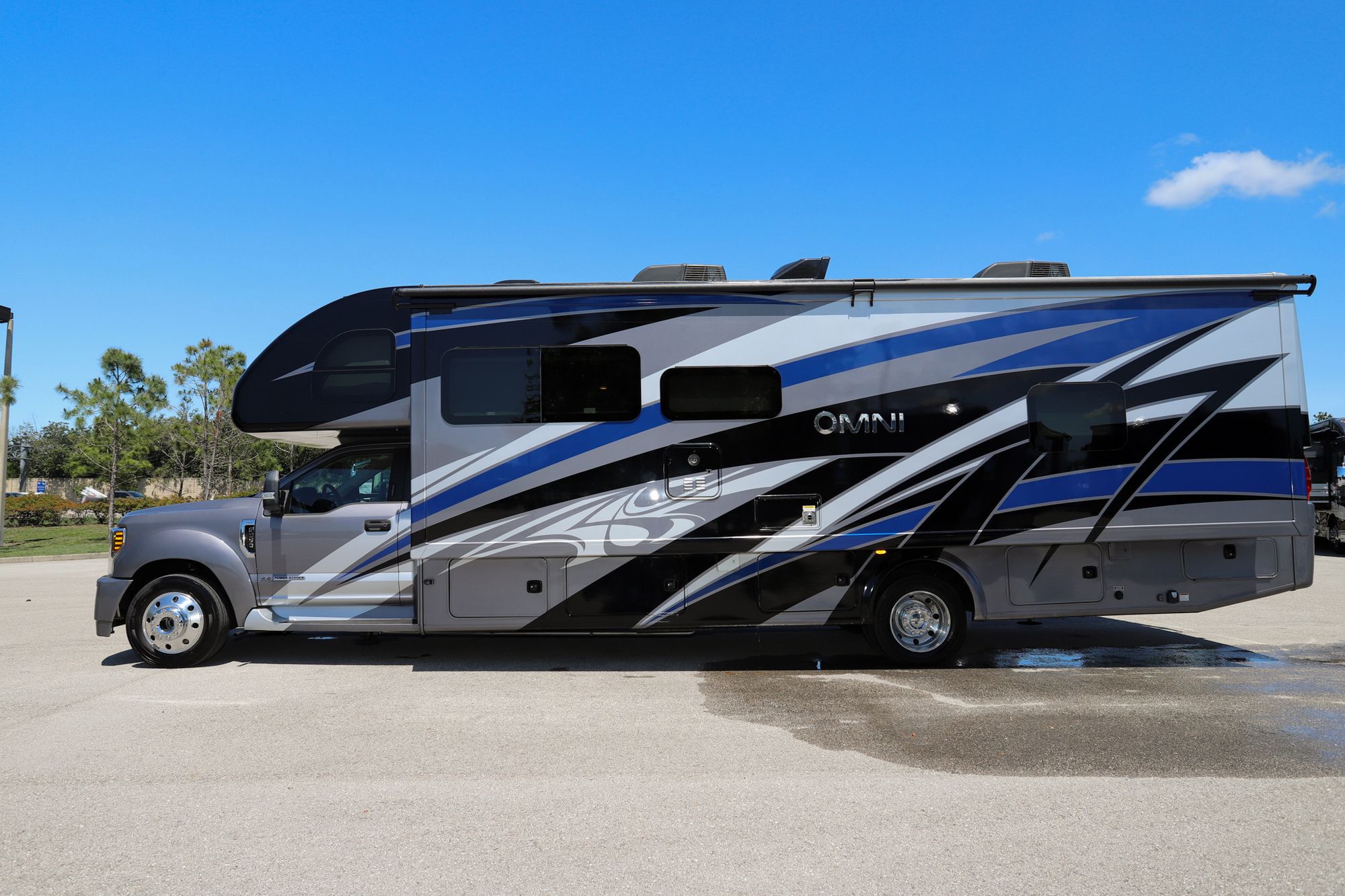 Used 2020 Thor Omni 34SV Super C  For Sale