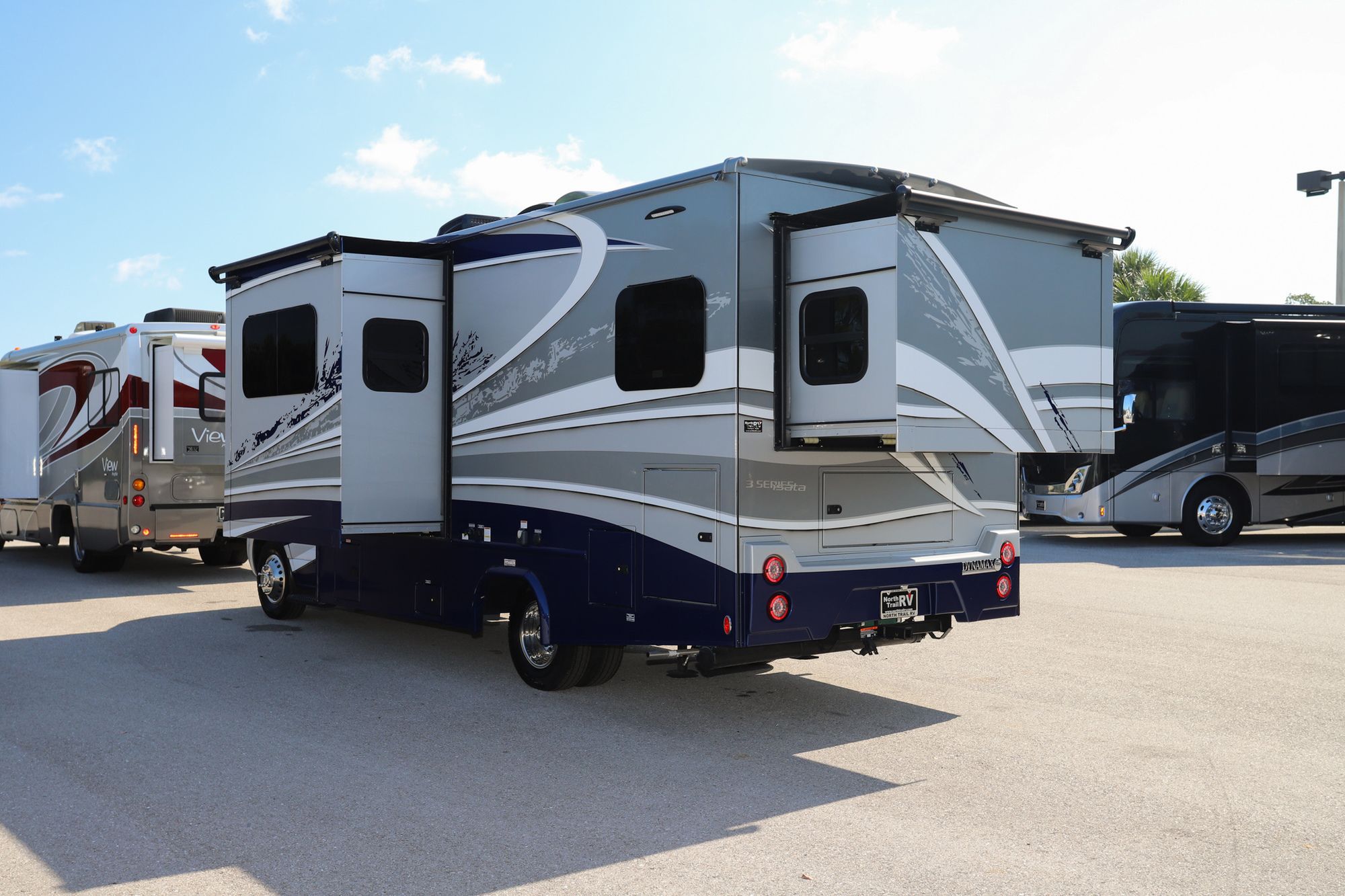 Used 2021 Dynamax Isata 3 24RW Class C  For Sale