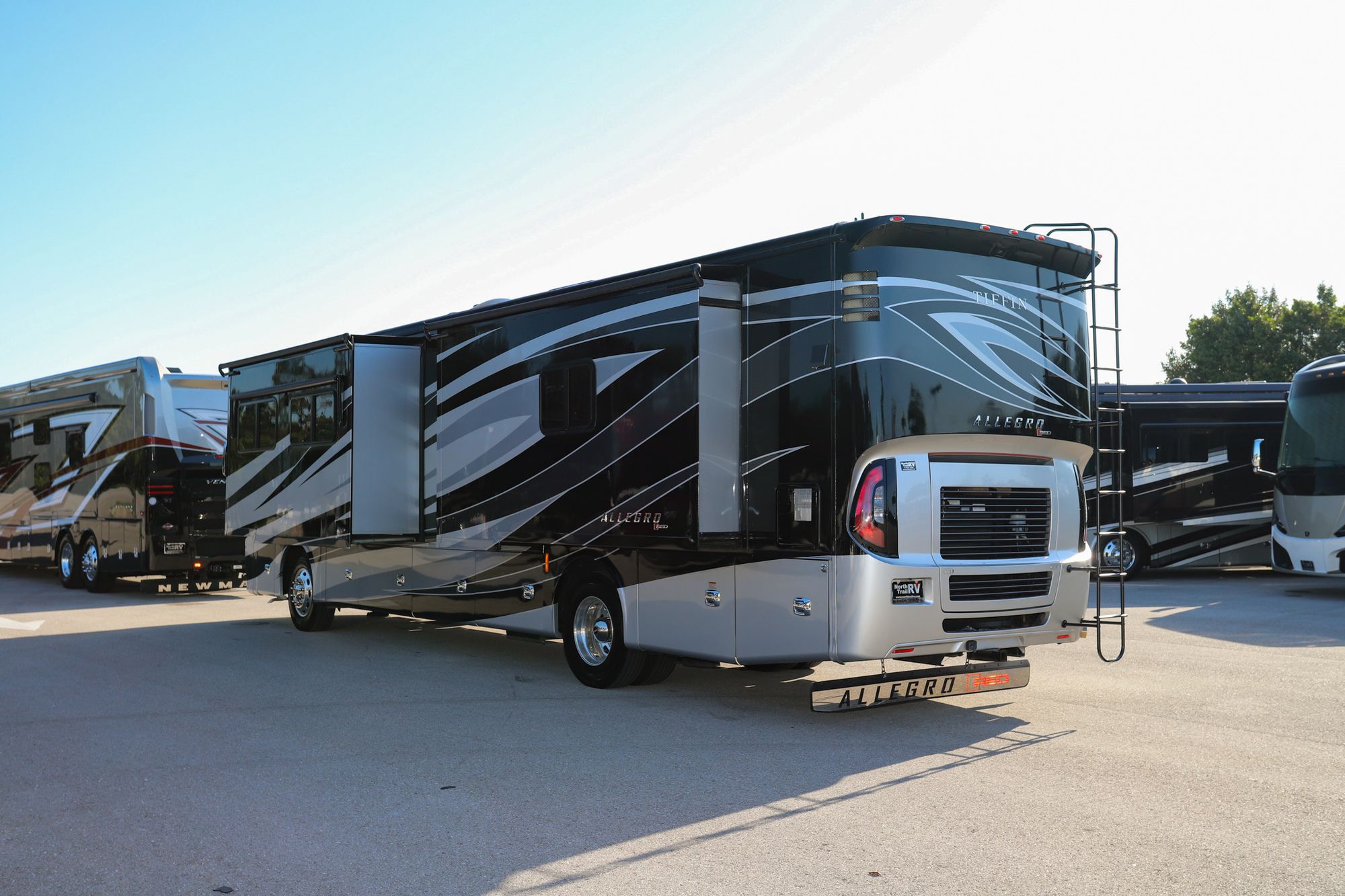 Used 2019 Tiffin Motor Homes Allegro Red 37PA Class A  For Sale