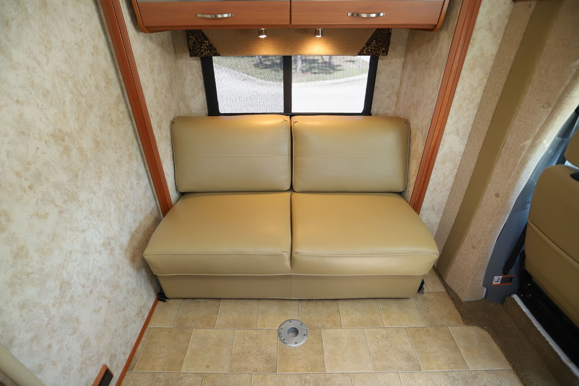 Used 2011 Winnebago View Profile 24G Class C  For Sale