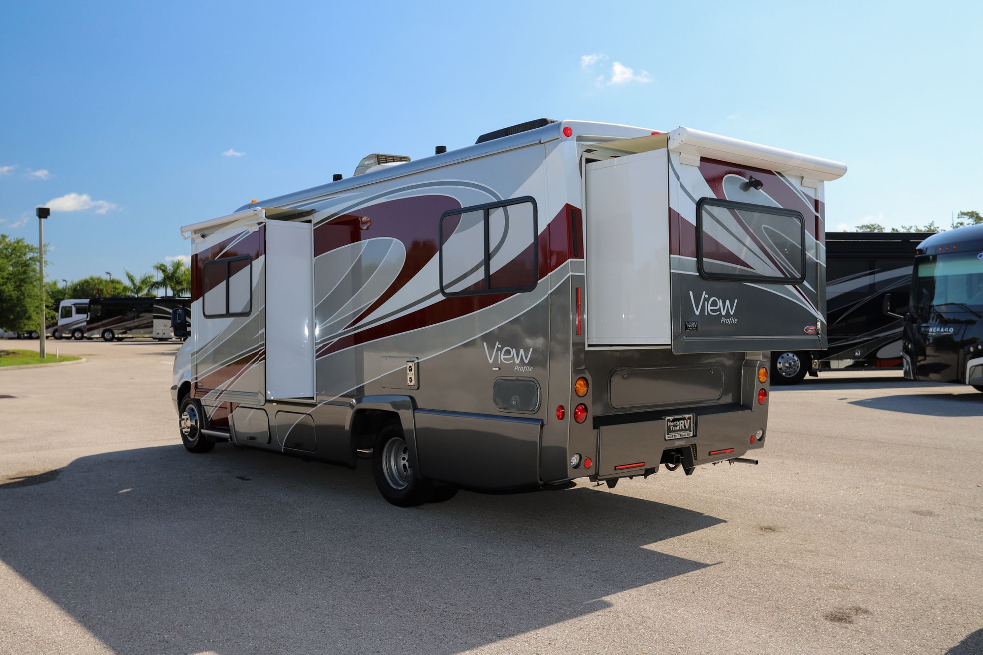 Used 2011 Winnebago View Profile 24G Class C  For Sale