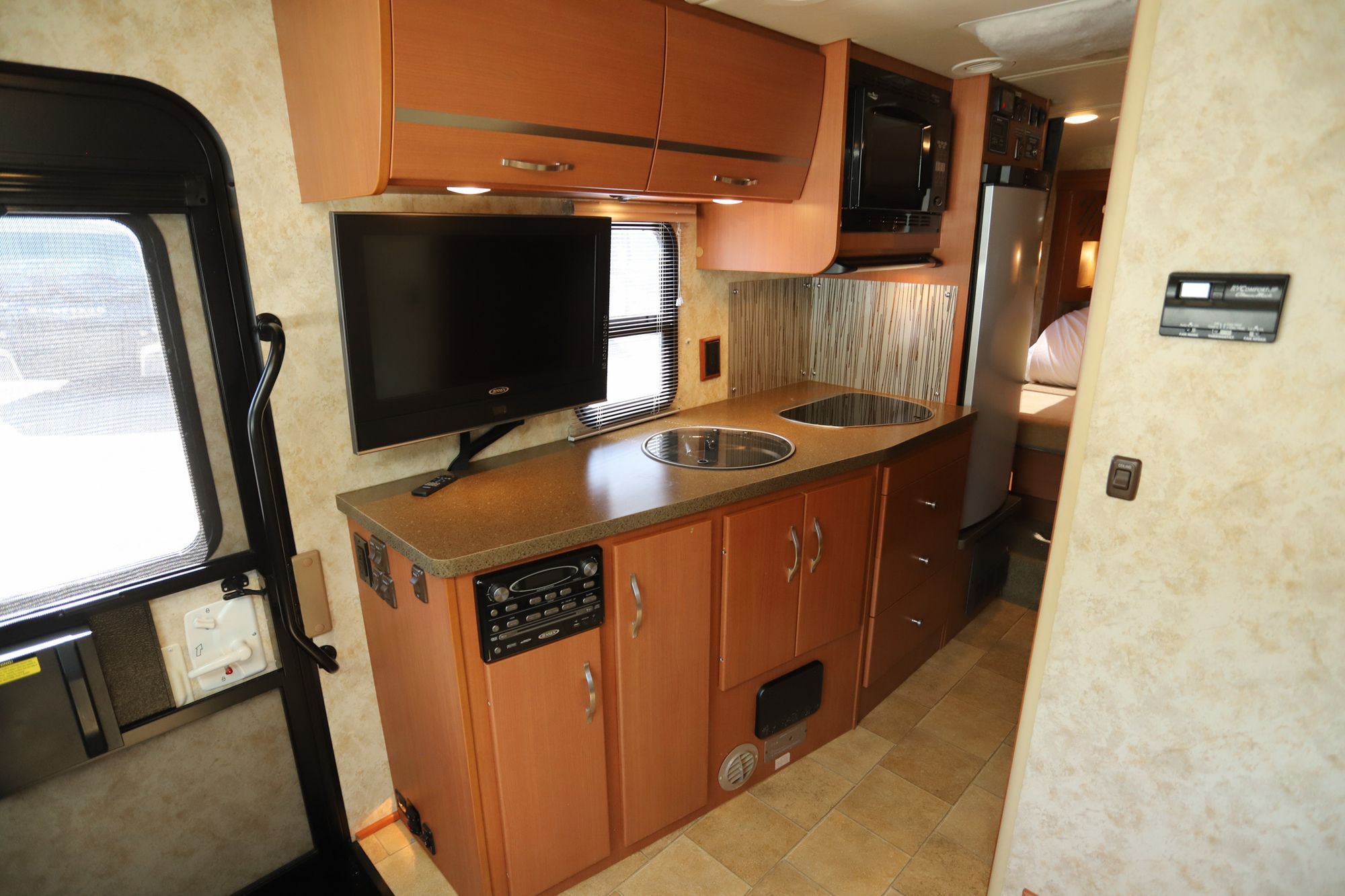 Used 2011 Winnebago View Profile 24G Class C  For Sale