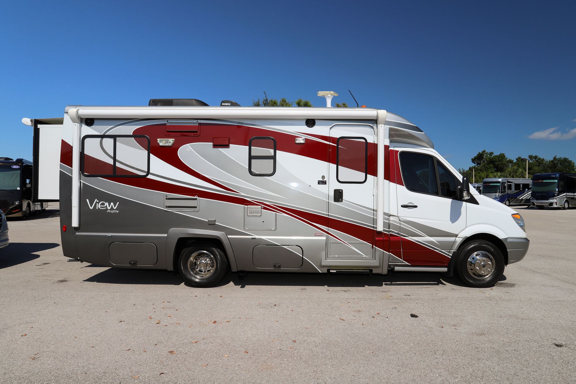 Used 2011 Winnebago View Profile 24G Class C  For Sale