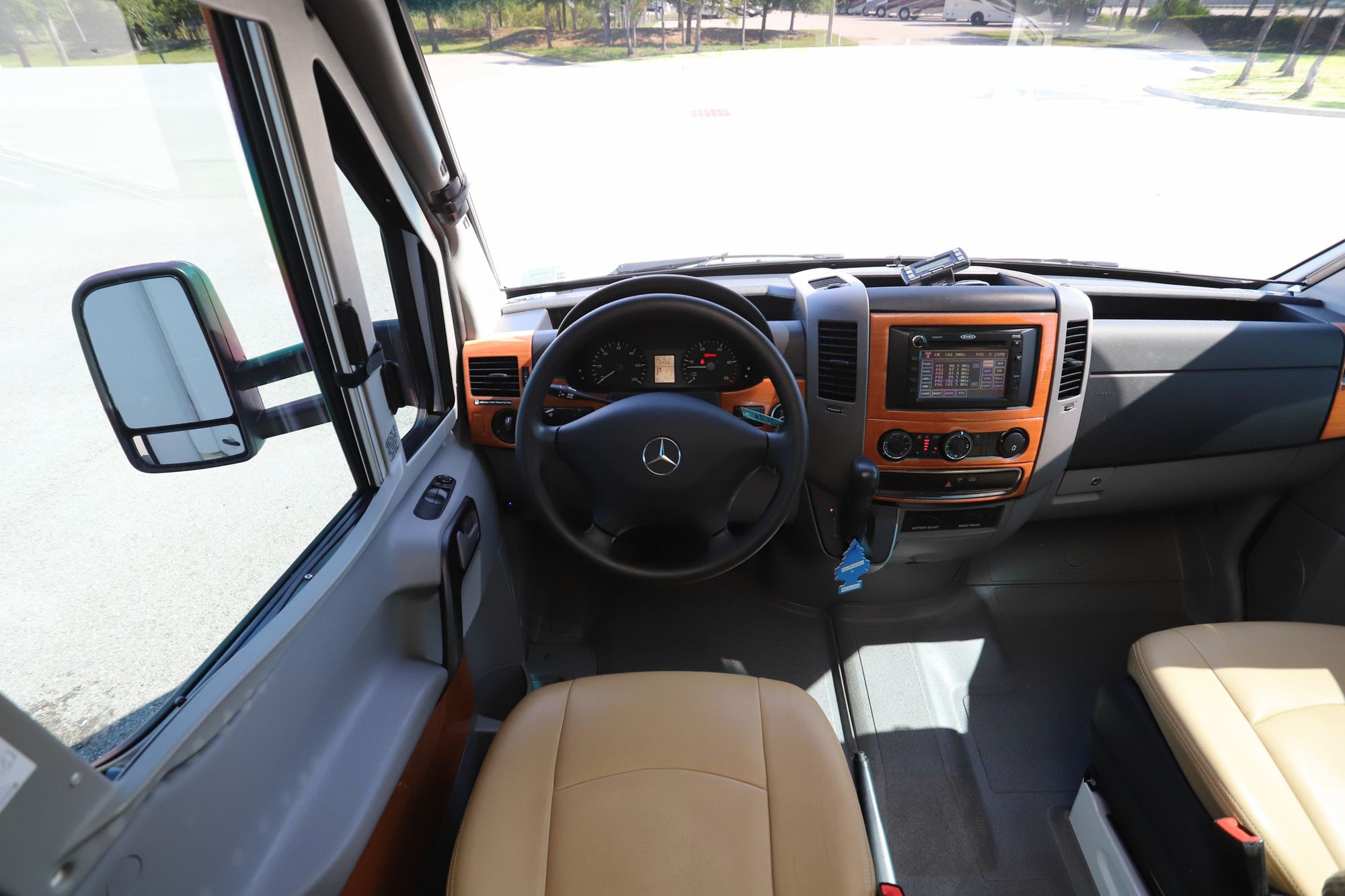 Used 2011 Winnebago View Profile 24G Class C  For Sale