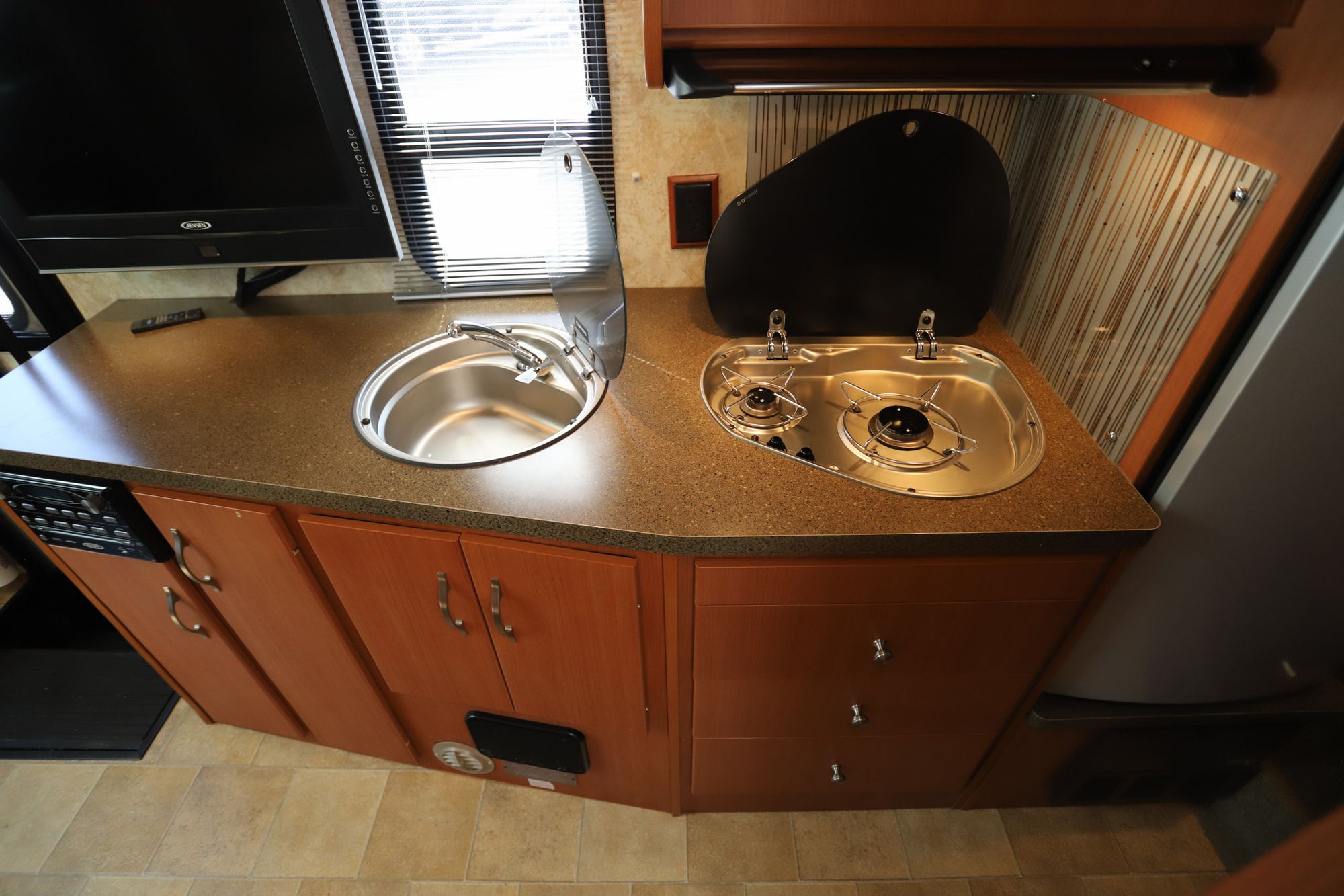 Used 2011 Winnebago View Profile 24G Class C  For Sale